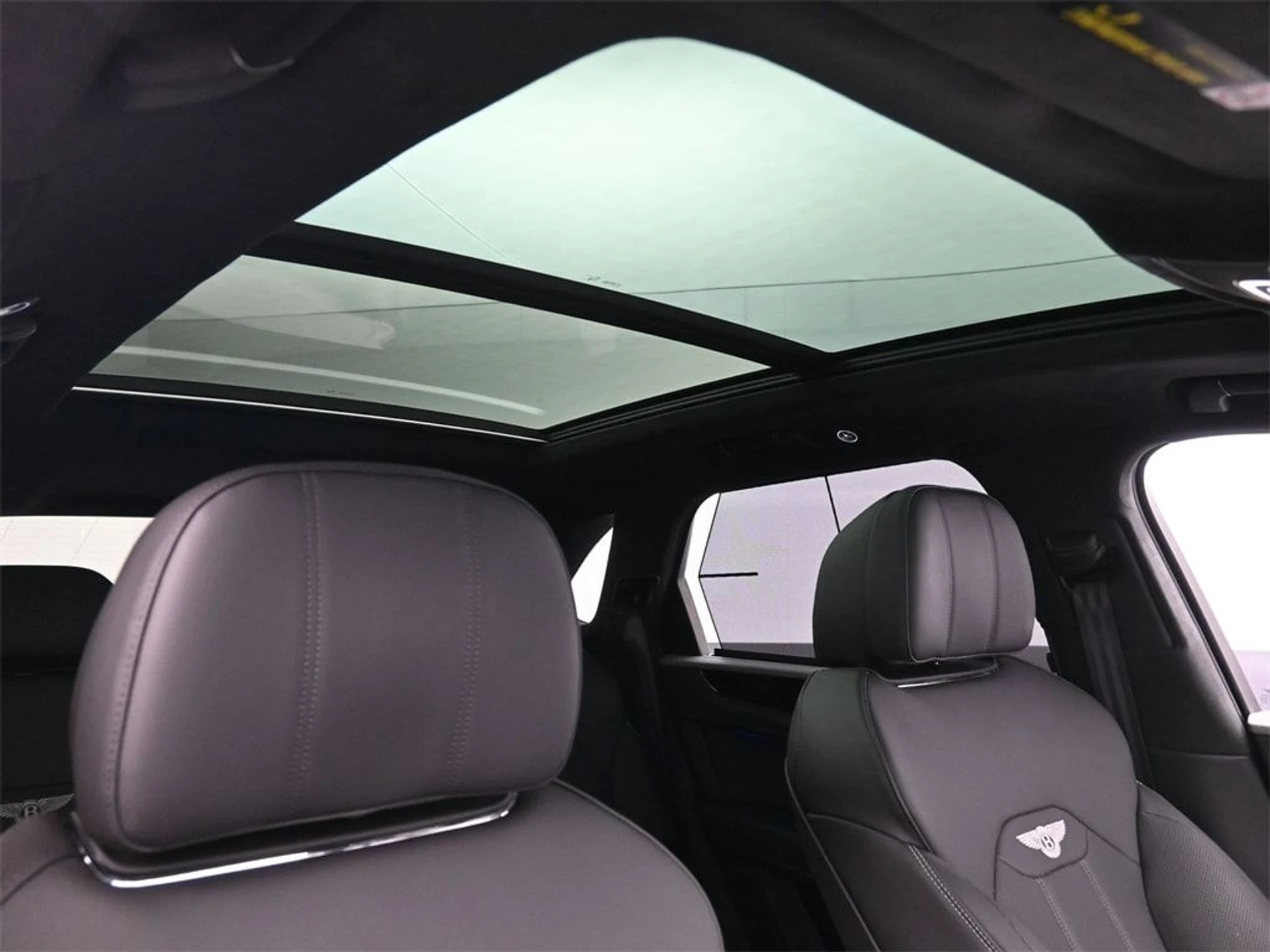 mph023_384152158_0c0843ef2fbc26b9c66a21e1c27b67e2x_d9015c179a