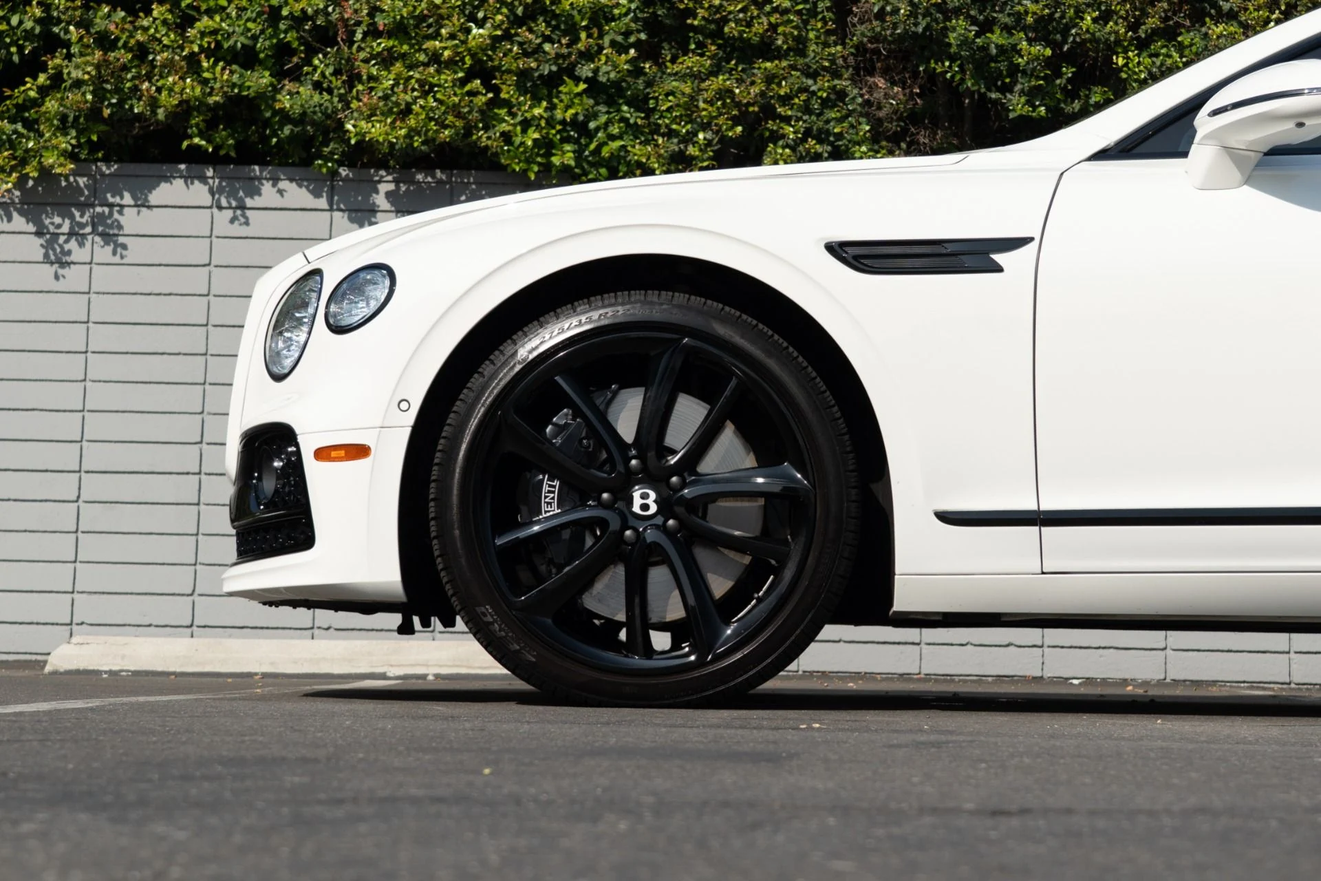 mph023_3843956342_Used_2024_Bentley_Flying_Spur_Edition_8_1757964716_1b7ce8b0e8