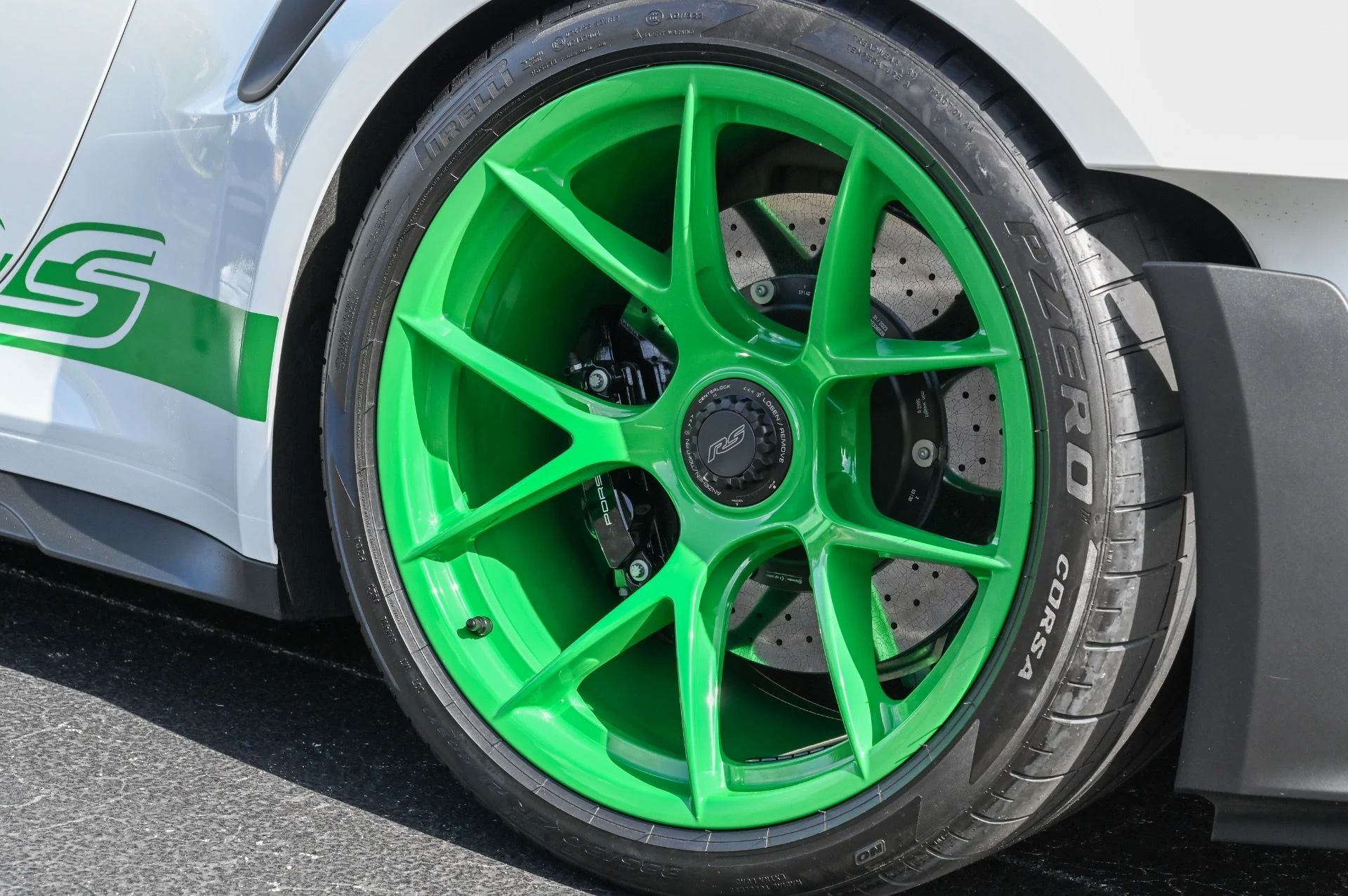 mph023_3847726333_Used_2024_Porsche_911_GT_3_RS_1730405855_9b0c377ecd
