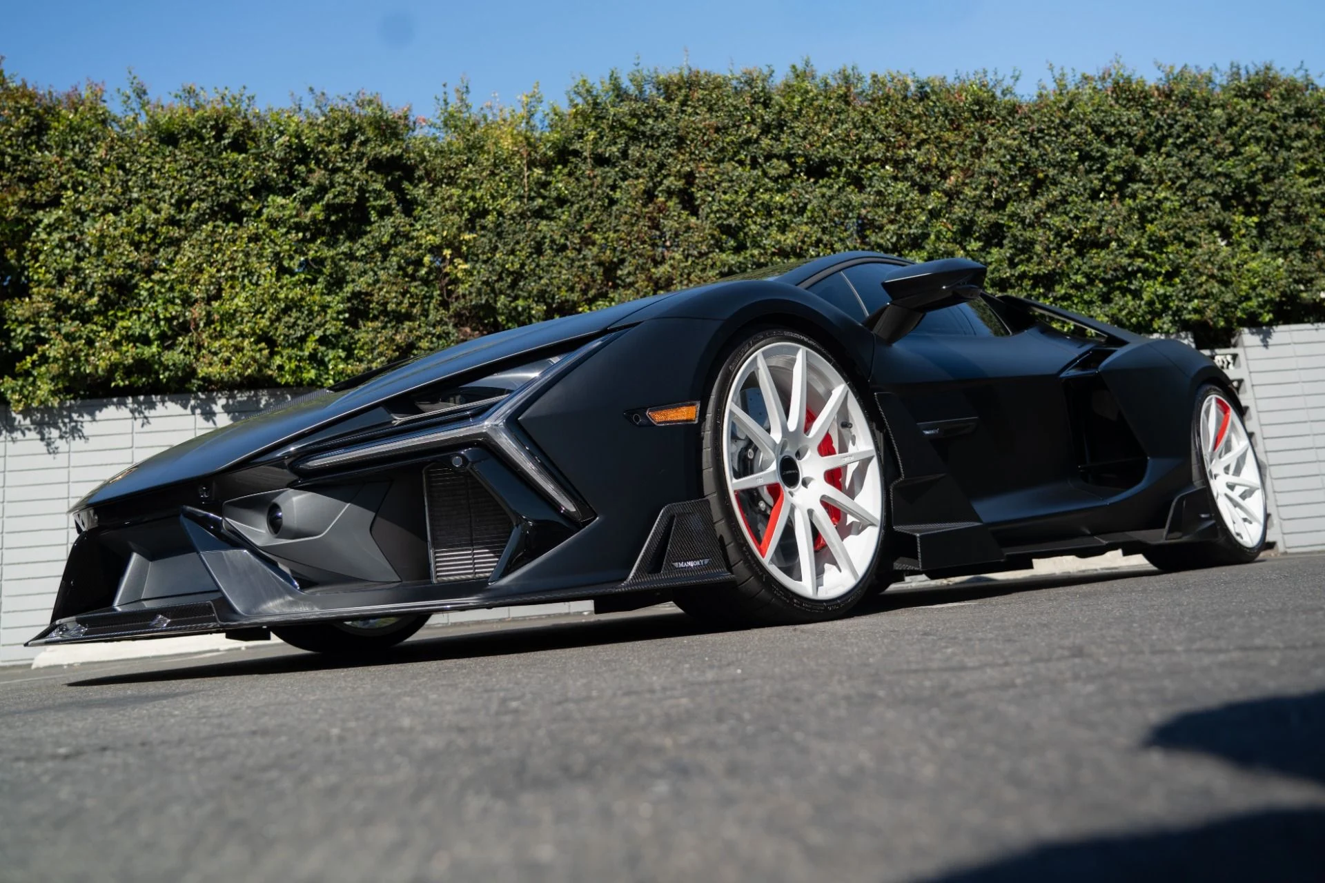 mph023_3853256400_Used_2024_Lamborghini_Revuelto_Mansory_1757354394_8202d60d28