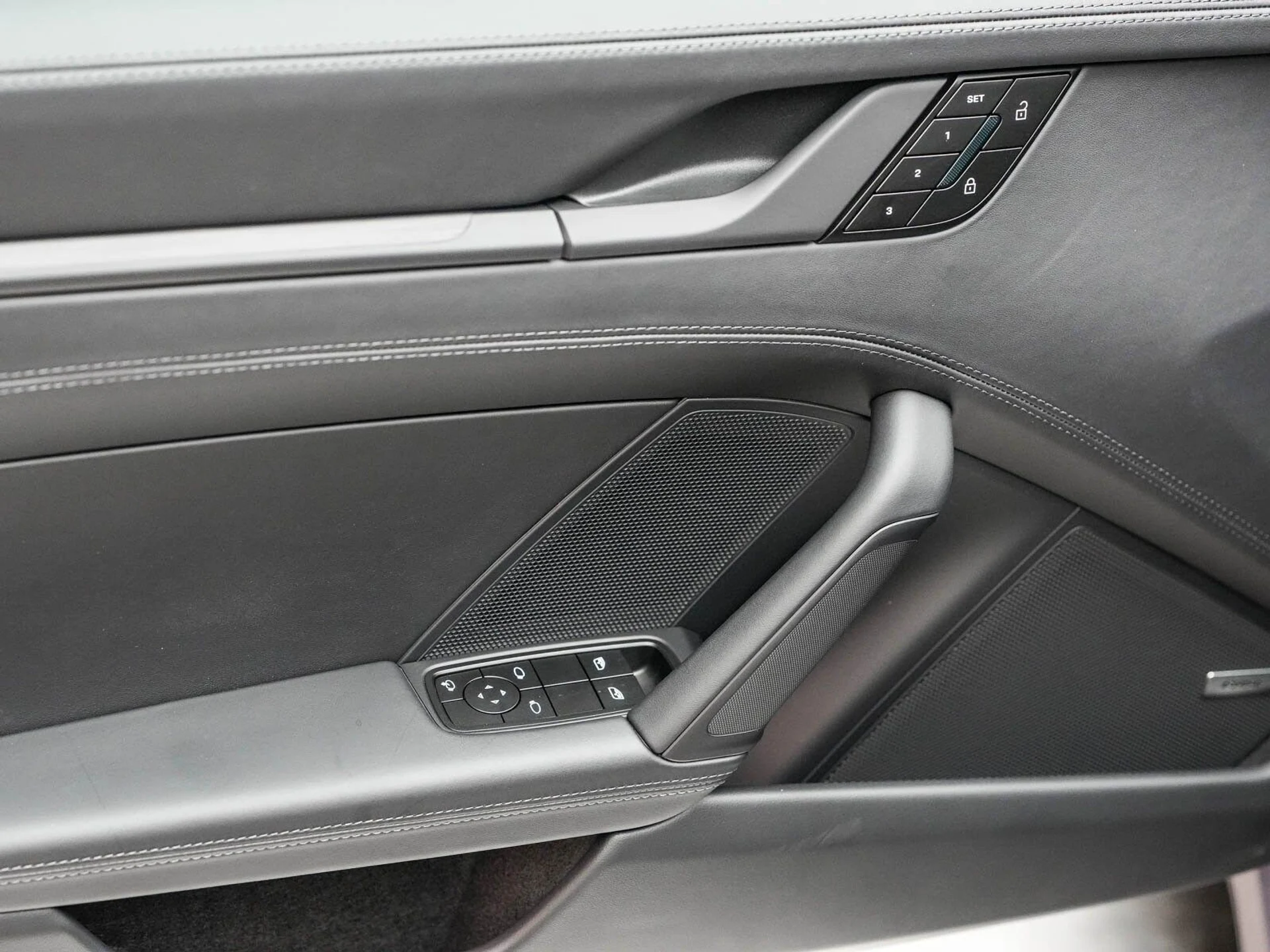 mph023_3853802905_02aa9c587d1129e2eef443a522db7fd6x_da5775fa05