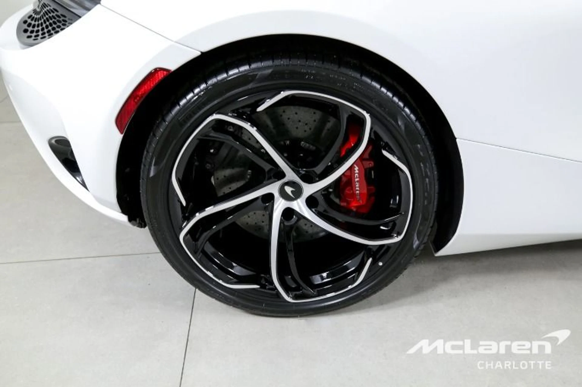 mph023_3857365728_Used_2024_Mc_Laren_750_S_5d1589f686