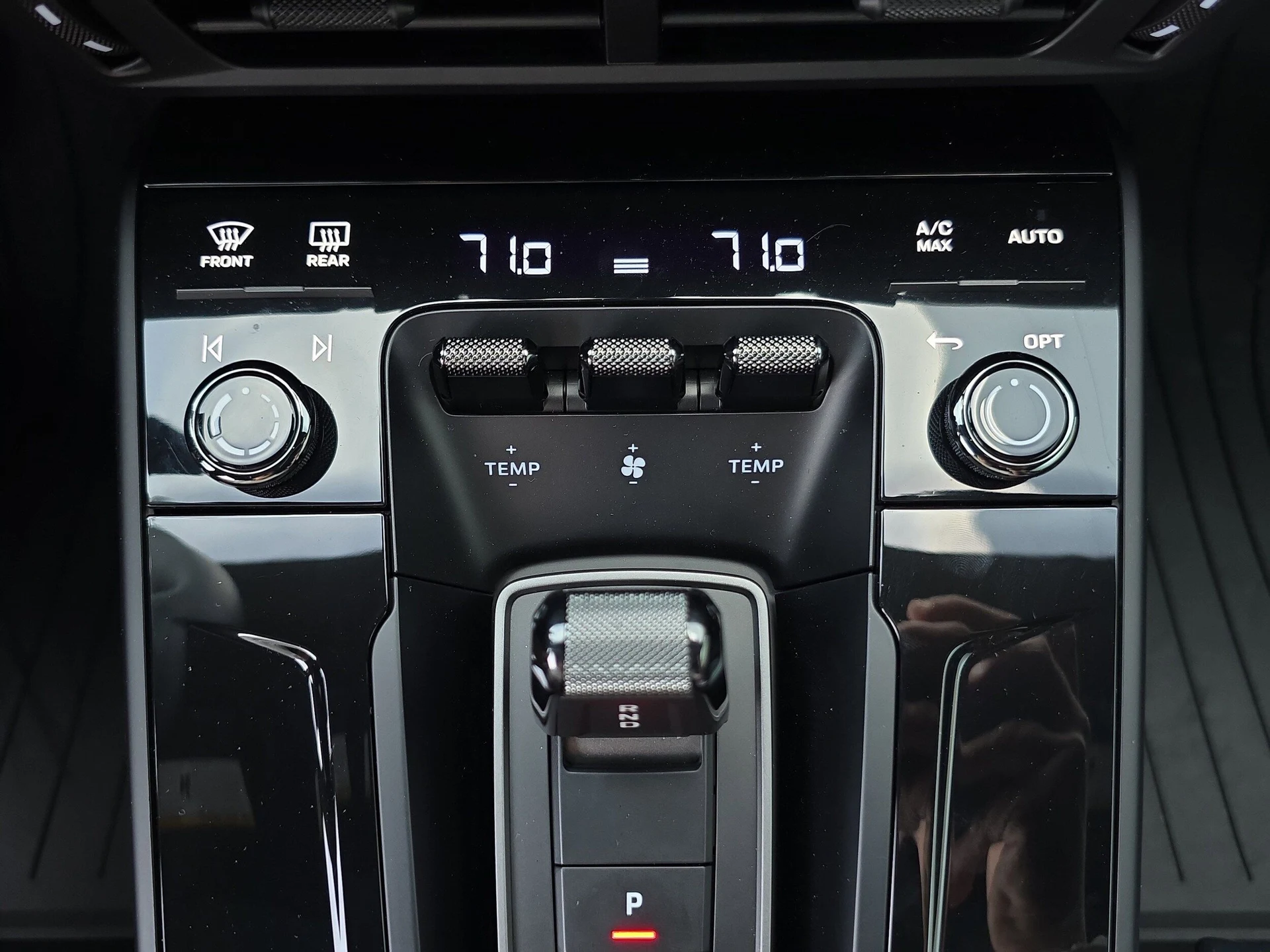 mph023_3866631931_59384d35824c98fb912d2f501a3d9a45x_7b5a06f61b