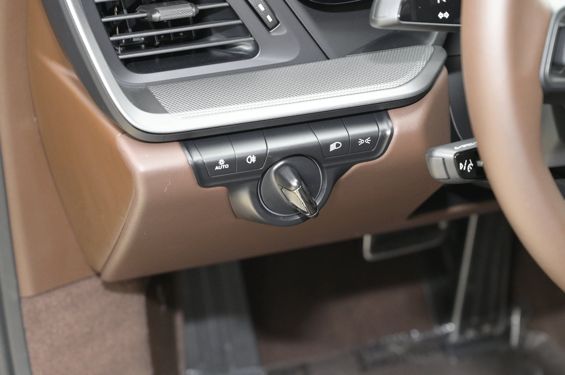 mph023_3874107506_cdfc1b2aaf3144009de81e10f054fb60_fbd18d2bc4