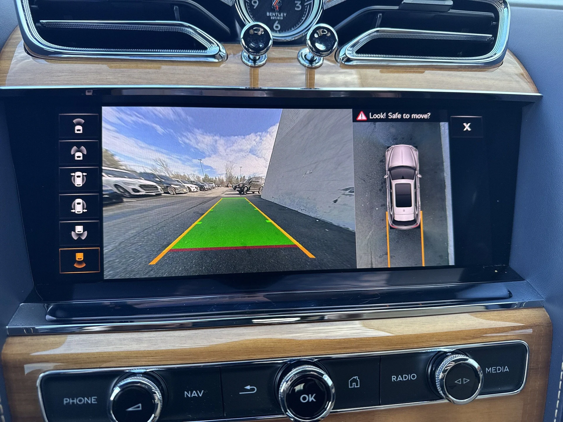 mph023_3875401891_3754174abba8e683597ded96aca2deccx_01f311acfe