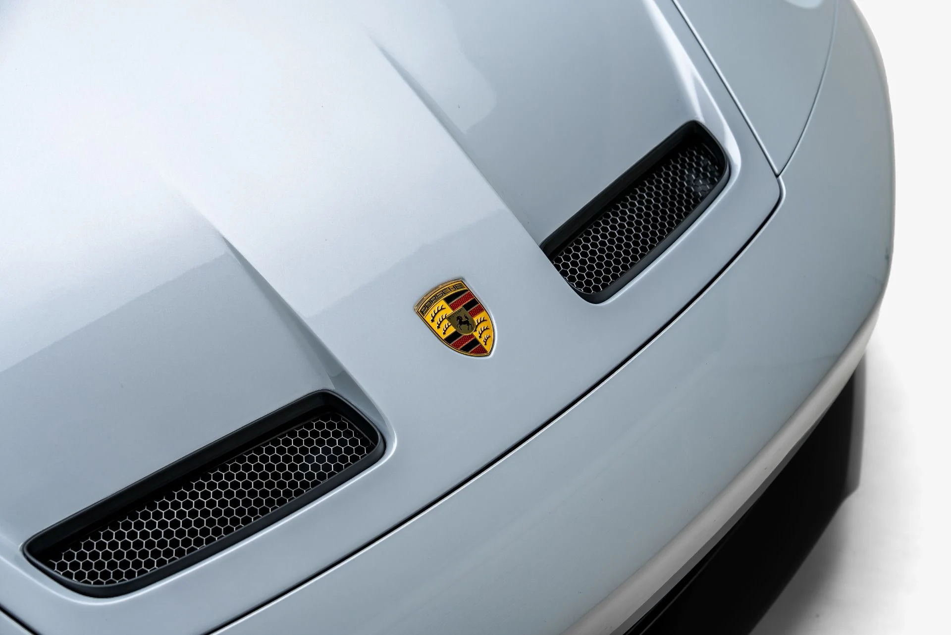 mph023_3897472986_Used_2026_Porsche_911_GT_3_Touring_1784674795_4196c34afd
