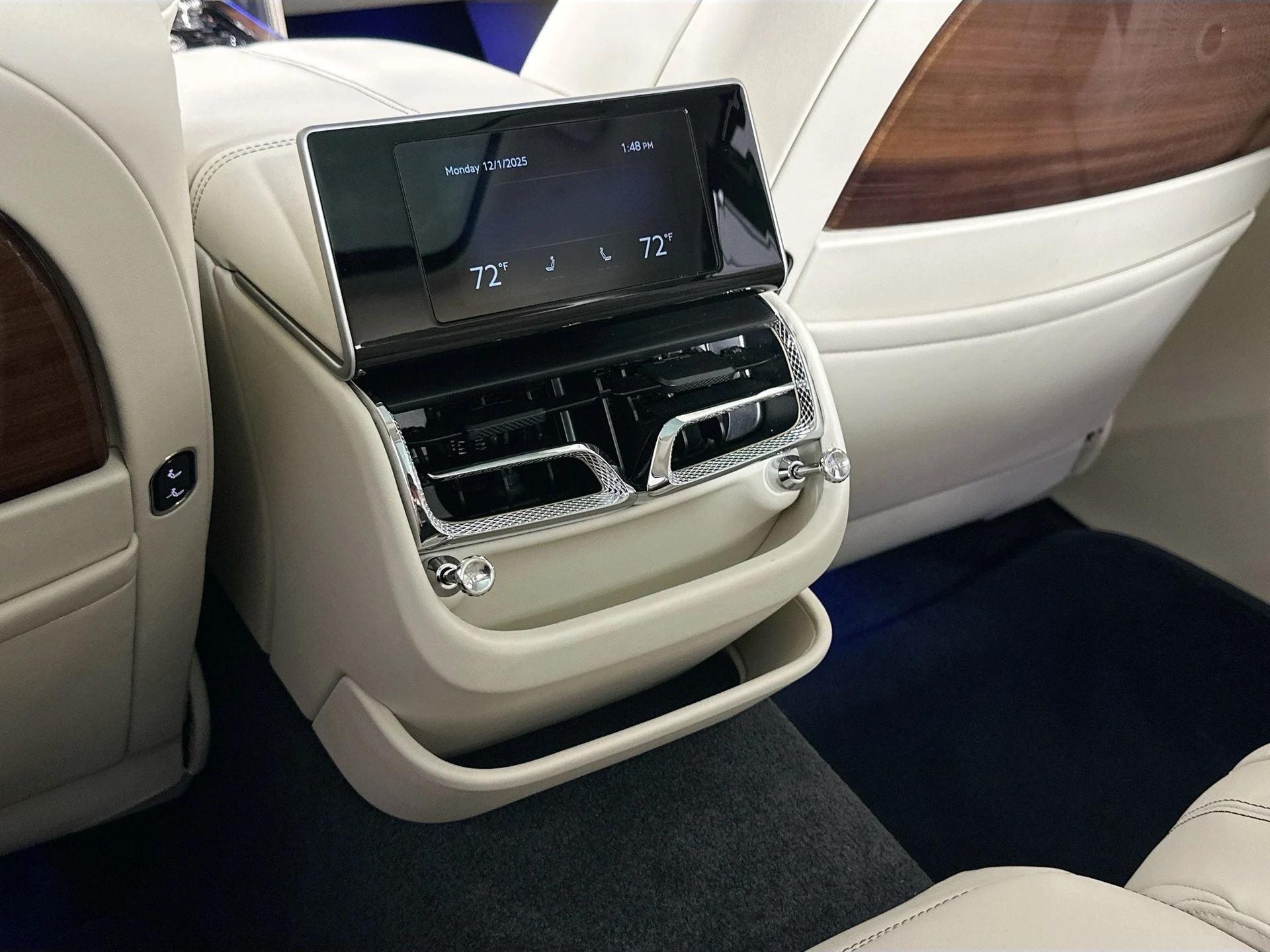 mph023_3898423144_24_84067f34ba