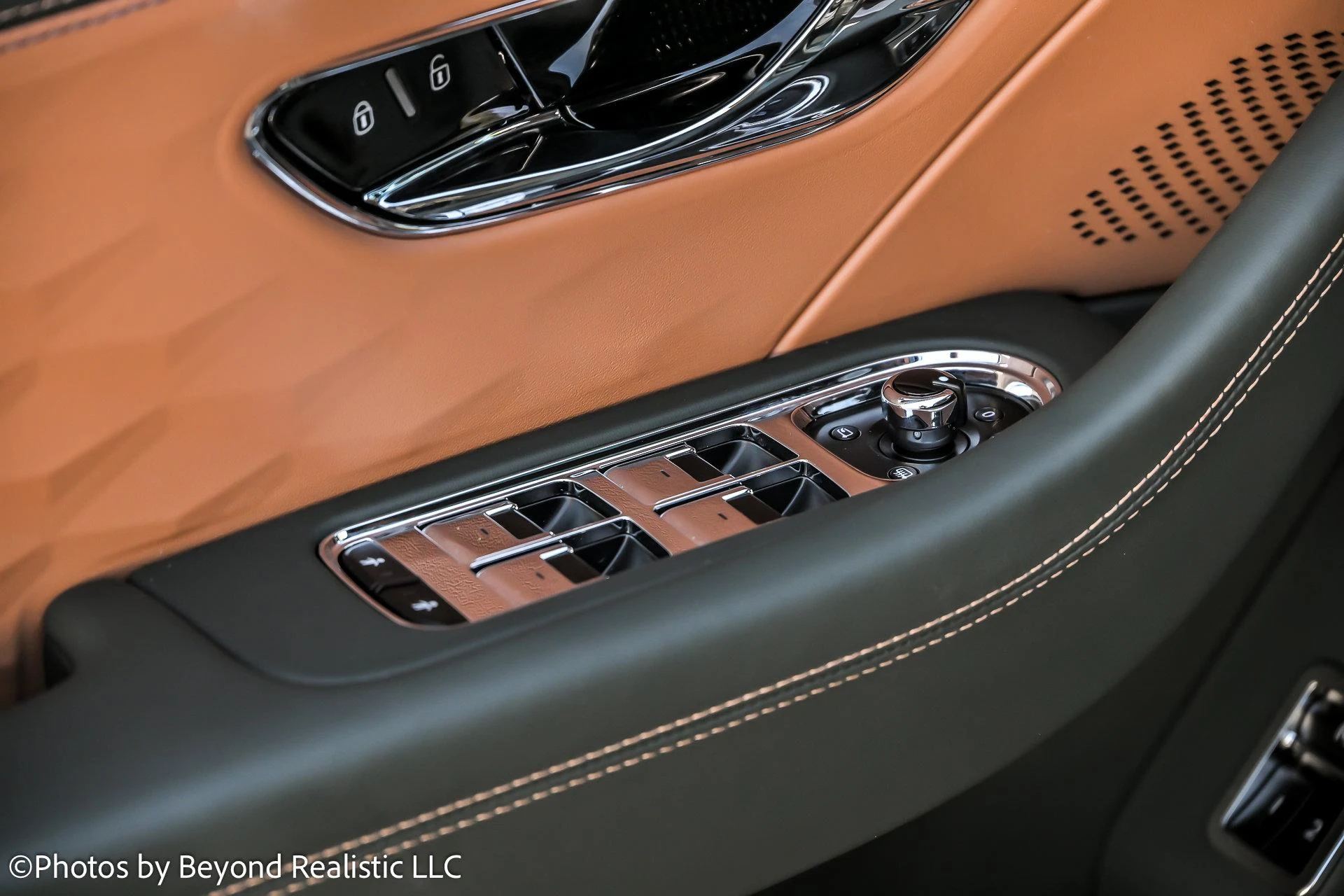 mph023_3901028610_Used_2025_Bentley_Flying_Spur_Speed_First_Edition_Specification_1761724534_8527dc5bfc