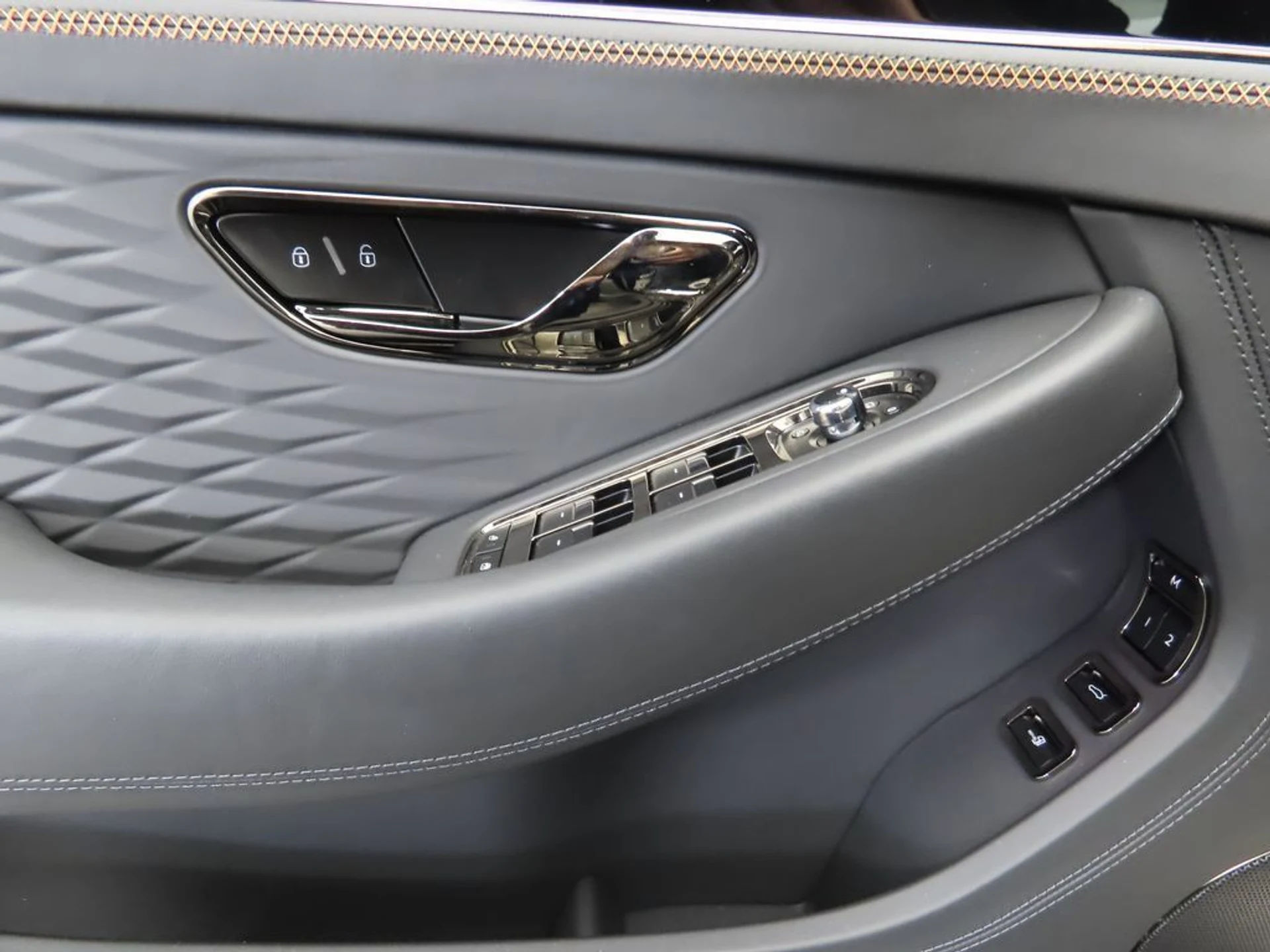 mph023_3903347160_new_2026_bentley_continental_gt_8119_22946845_24_1024_ab0d8f9f00