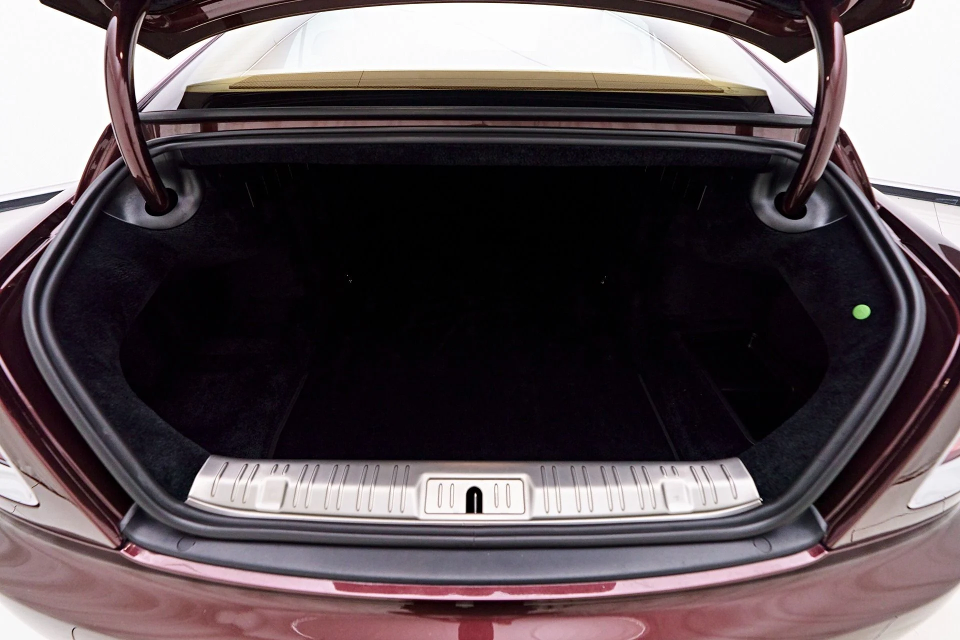 mph023_3906056896_Used_2015_Rolls_Royce_Wraith_Base_1757113595_2bd6c67aa1