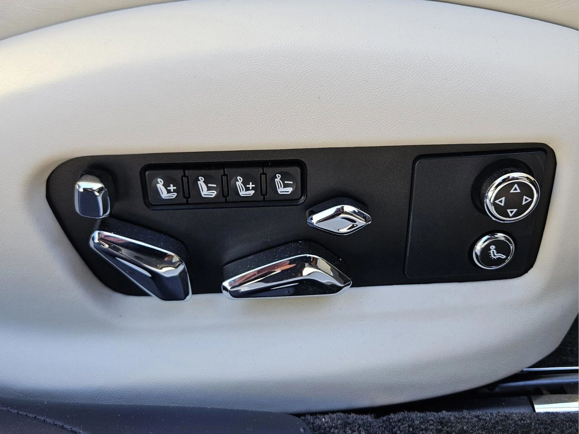 mph023_3907485395_7ba8d9f01564d49b964cd71d7f1bb169x_ac2c9cba77