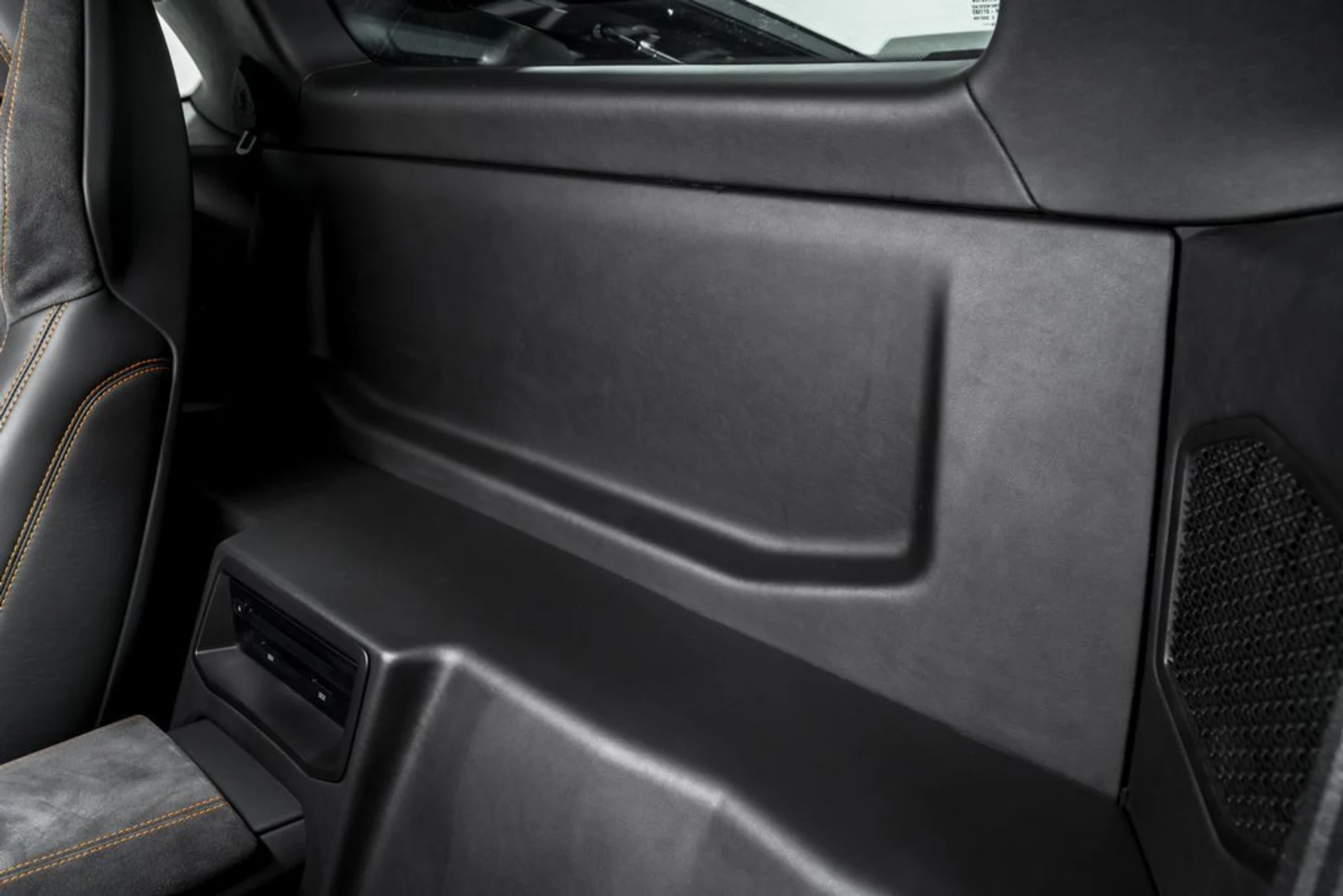 mph023_3912098447_5e3767b6e3103a3450aebdd00cf80440x_02183f1d5a