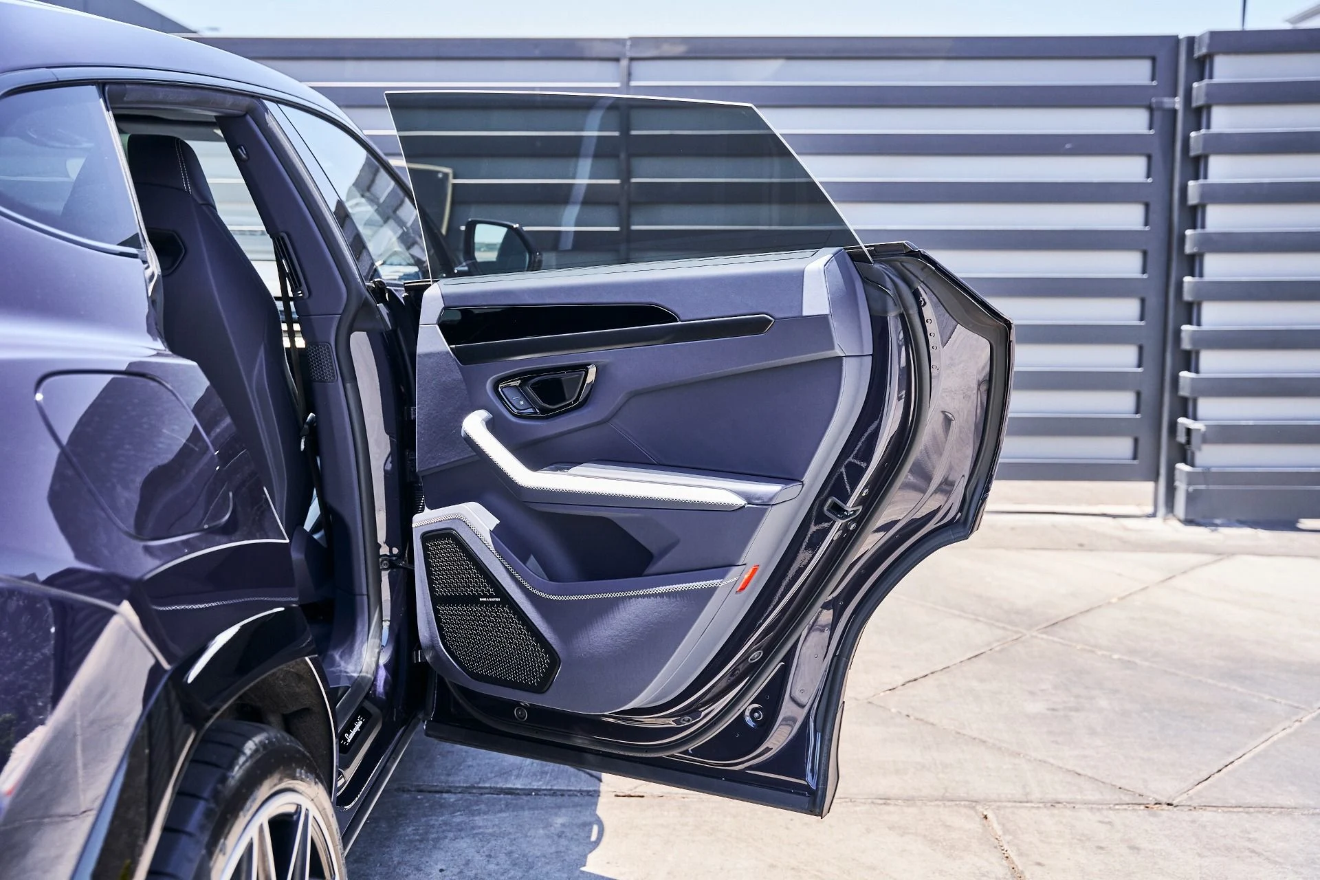 mph023_391292809_Used_2025_Lamborghini_Urus_SE_1780417764_d900435d40