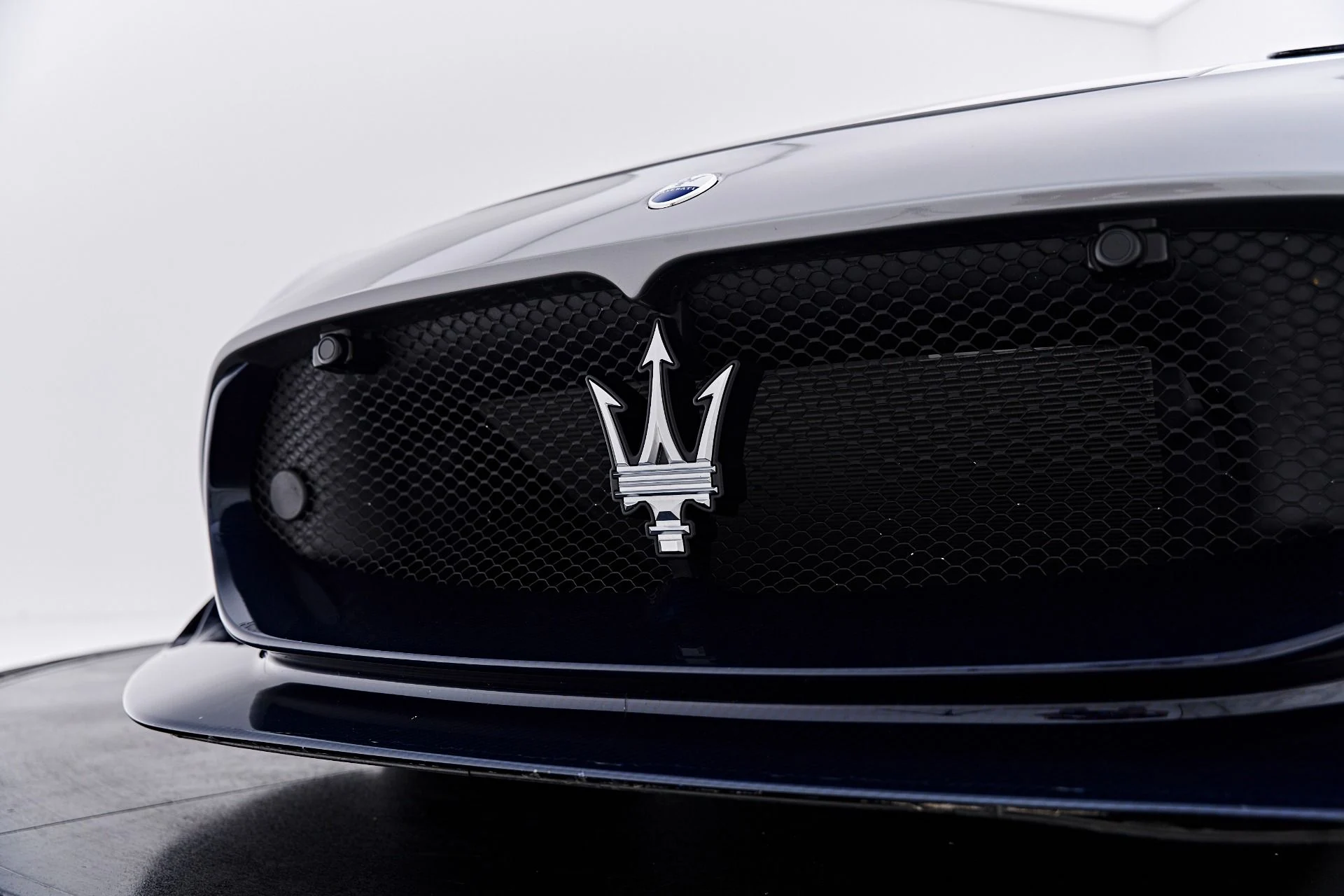 mph023_3915818237_Used_2023_Maserati_MC_20_Base_1791838823_015ddbd195