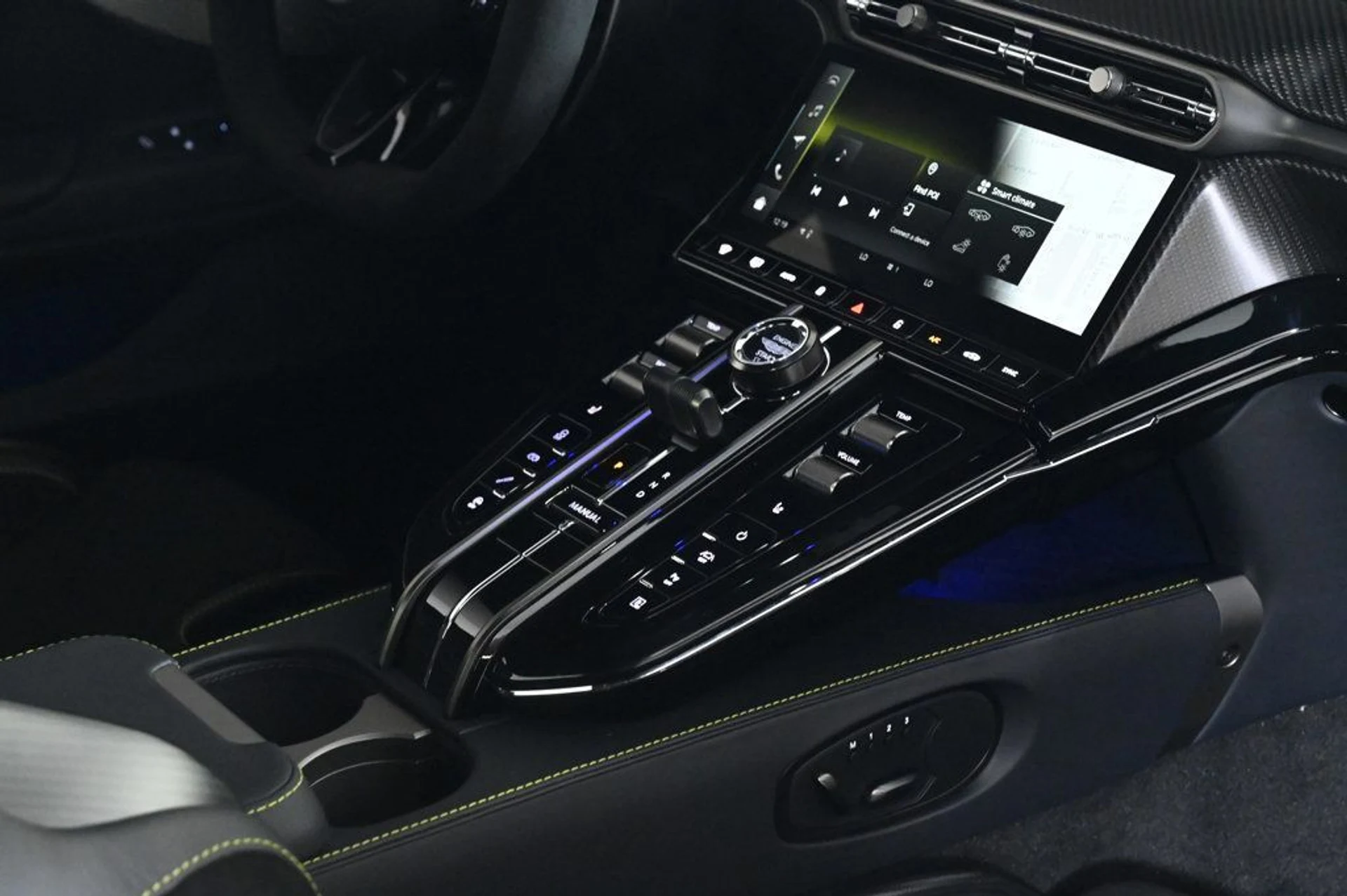 mph023_3920189734_new_2026_aston_martin_vantage_scoupe_11350_22957420_23_1024_feef7ecc0f