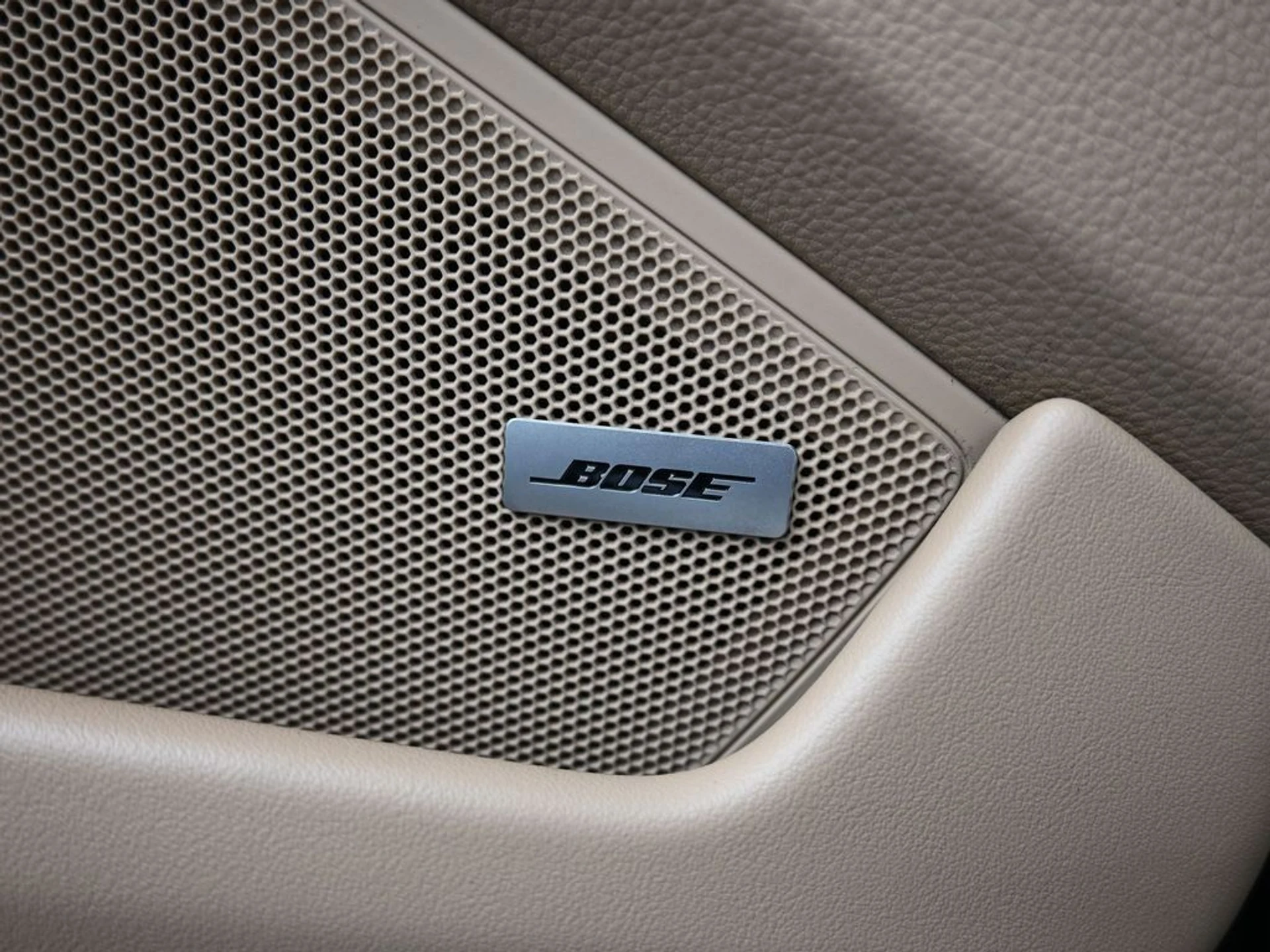 mph023_3926963863_805c135c4512d267dcb829139e325d3b_3489416797