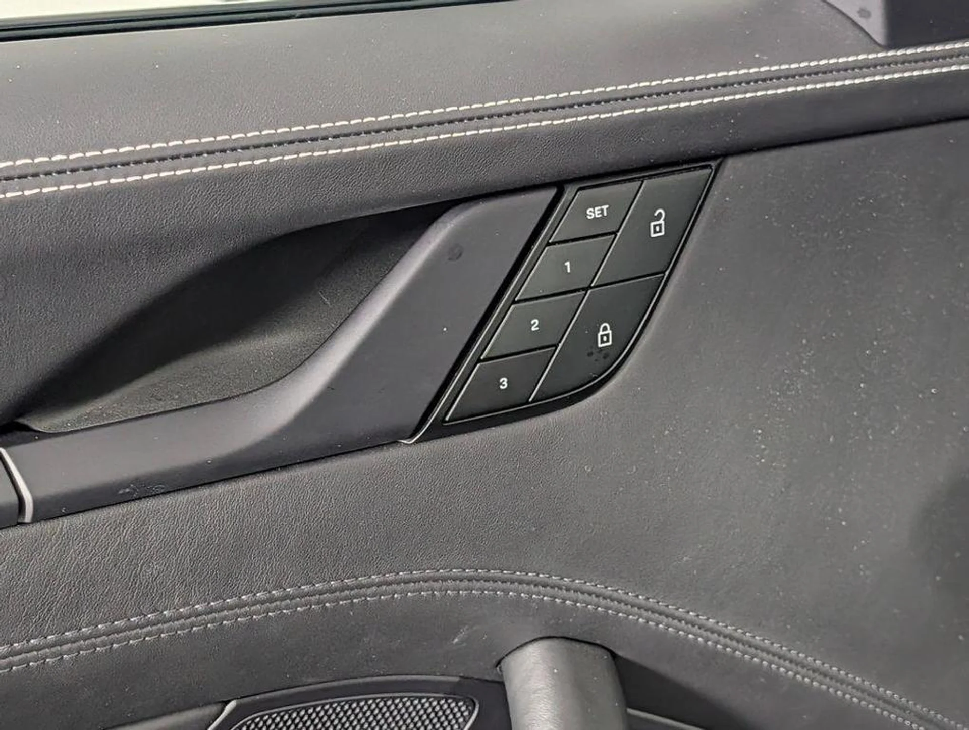 mph023_3930108345_9_p54xu_Faqifl1q_Bmdq_Ncj_Api3s_95312a5f46