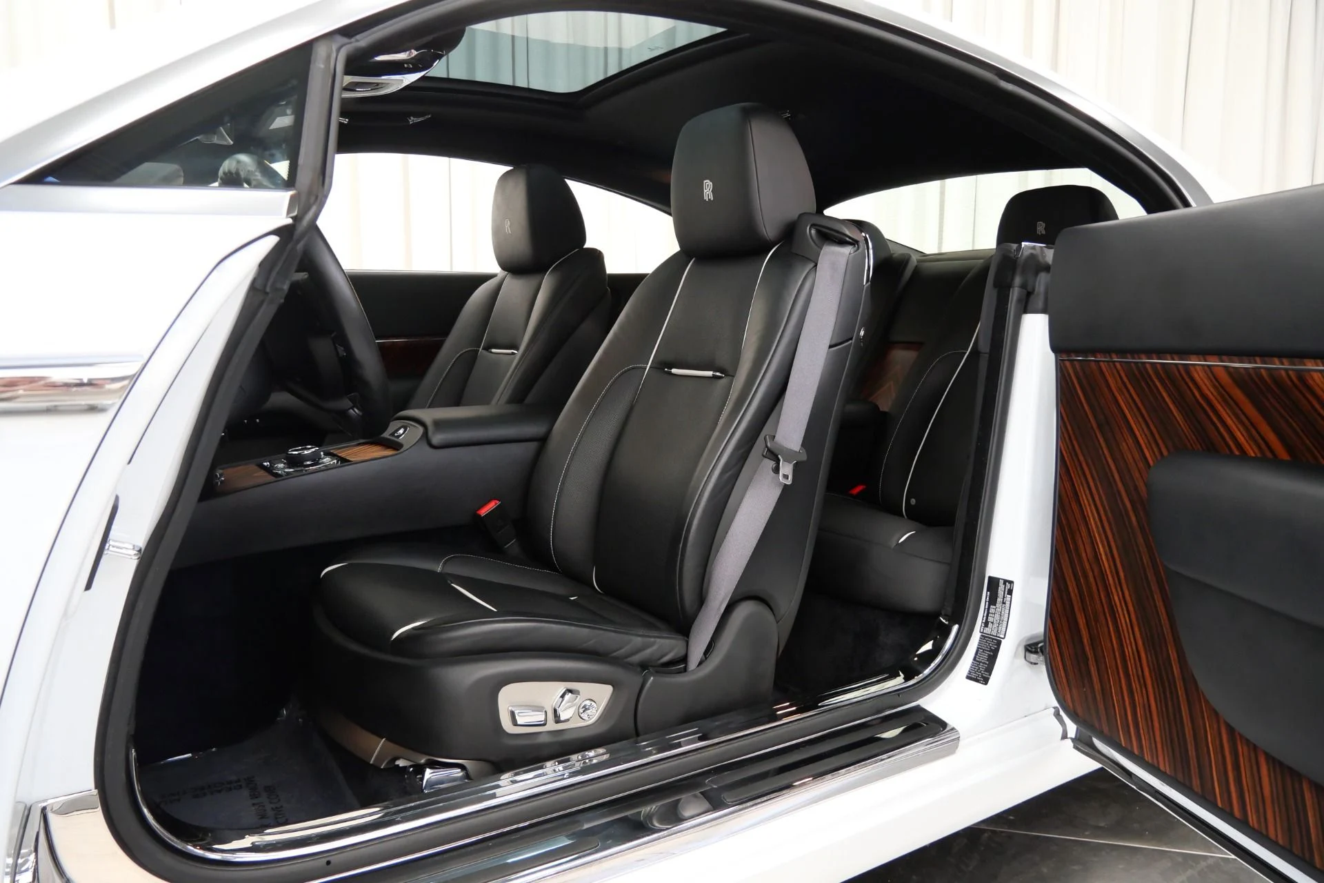 mph023_3938985107_Used_2016_Rolls_Royce_Wraith_The_Wraith_Package_Canadel_Paneling_Driver_Assistance_3_1764606909_38f2cbf2af