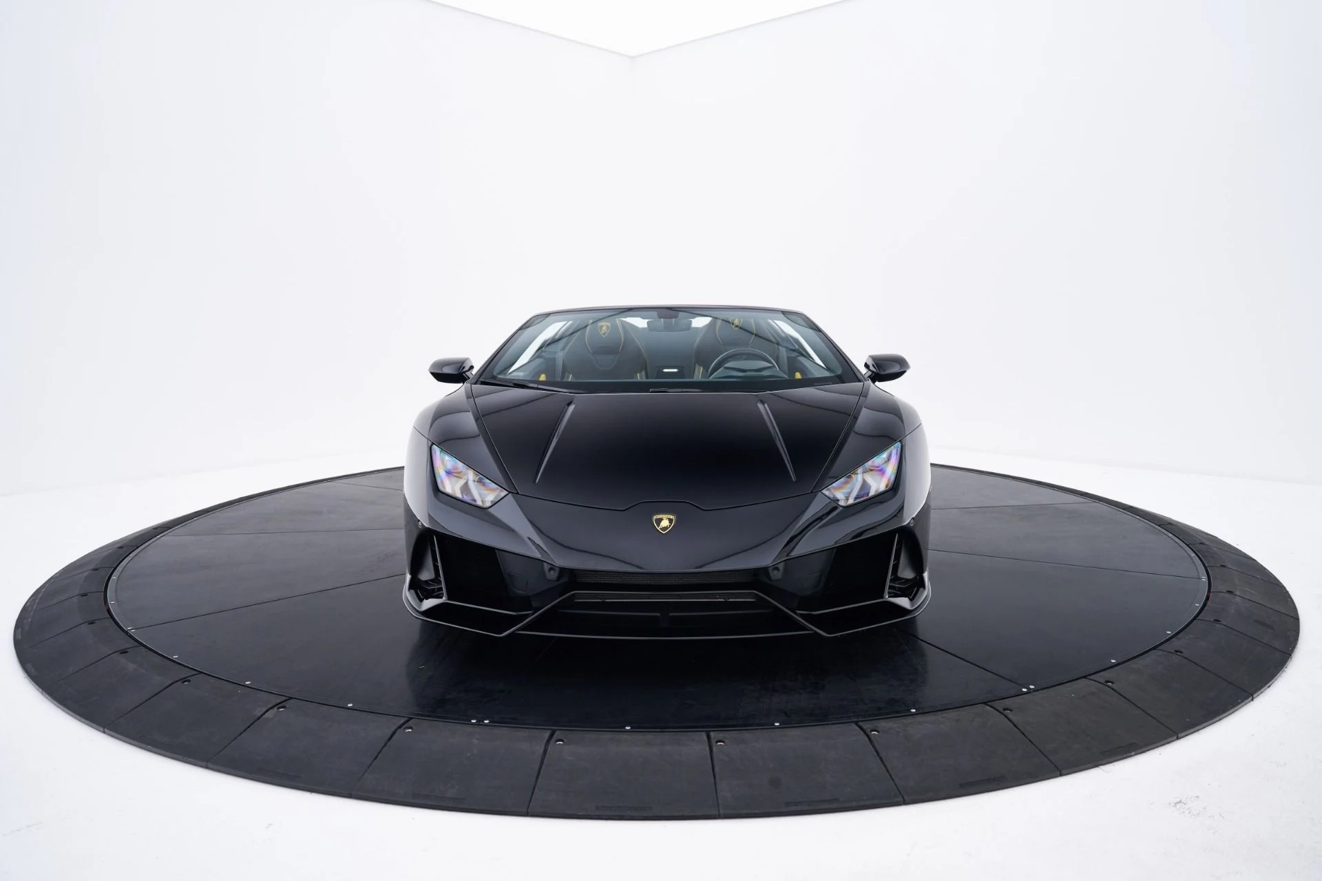 mph023_3944345143_Used_2024_Lamborghini_Huracan_1793135555_4ff4e11b2b
