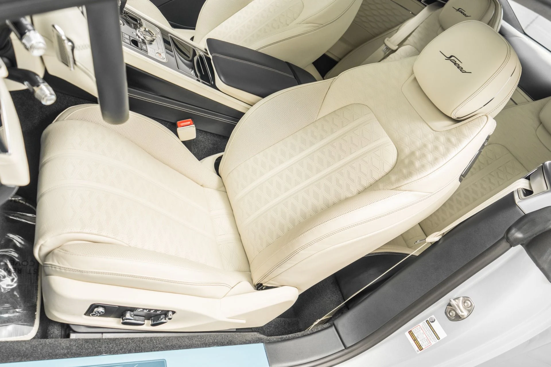 mph023_3946383345_Used_2025_Bentley_Continental_GT_Speed_Touring_Specification_Front_Seat_Comfort_Specification_1782936260_d487051ee0
