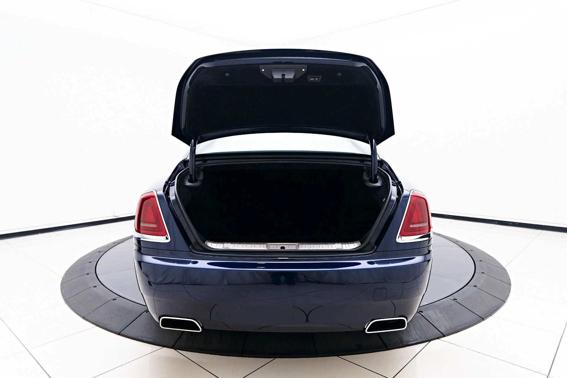 mph023_3949024311_Used_2018_Rolls_Royce_Wraith_Base_1756345663_a830730d5a