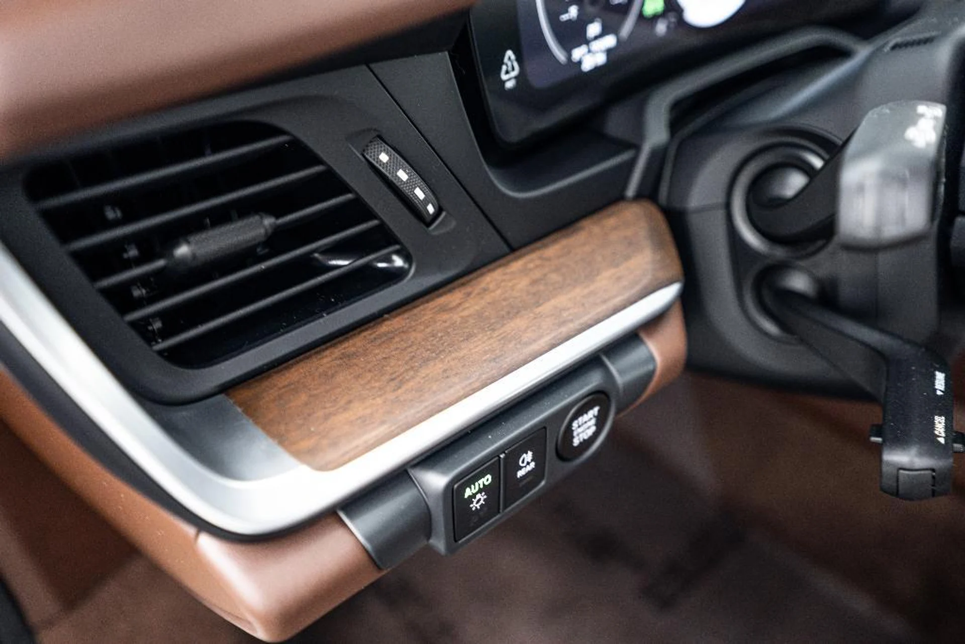 mph023_3951809401_j_SV_9v_U0f84c7_Ou9o_JQK_Am_Bk4i_ME_65cbdc2b57