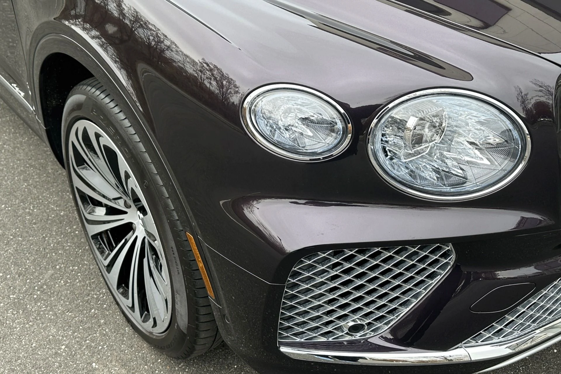 mph023_3951824831_Used_2024_Bentley_Bentayga_EWB_Azure_V8_1771244591_19fd875121