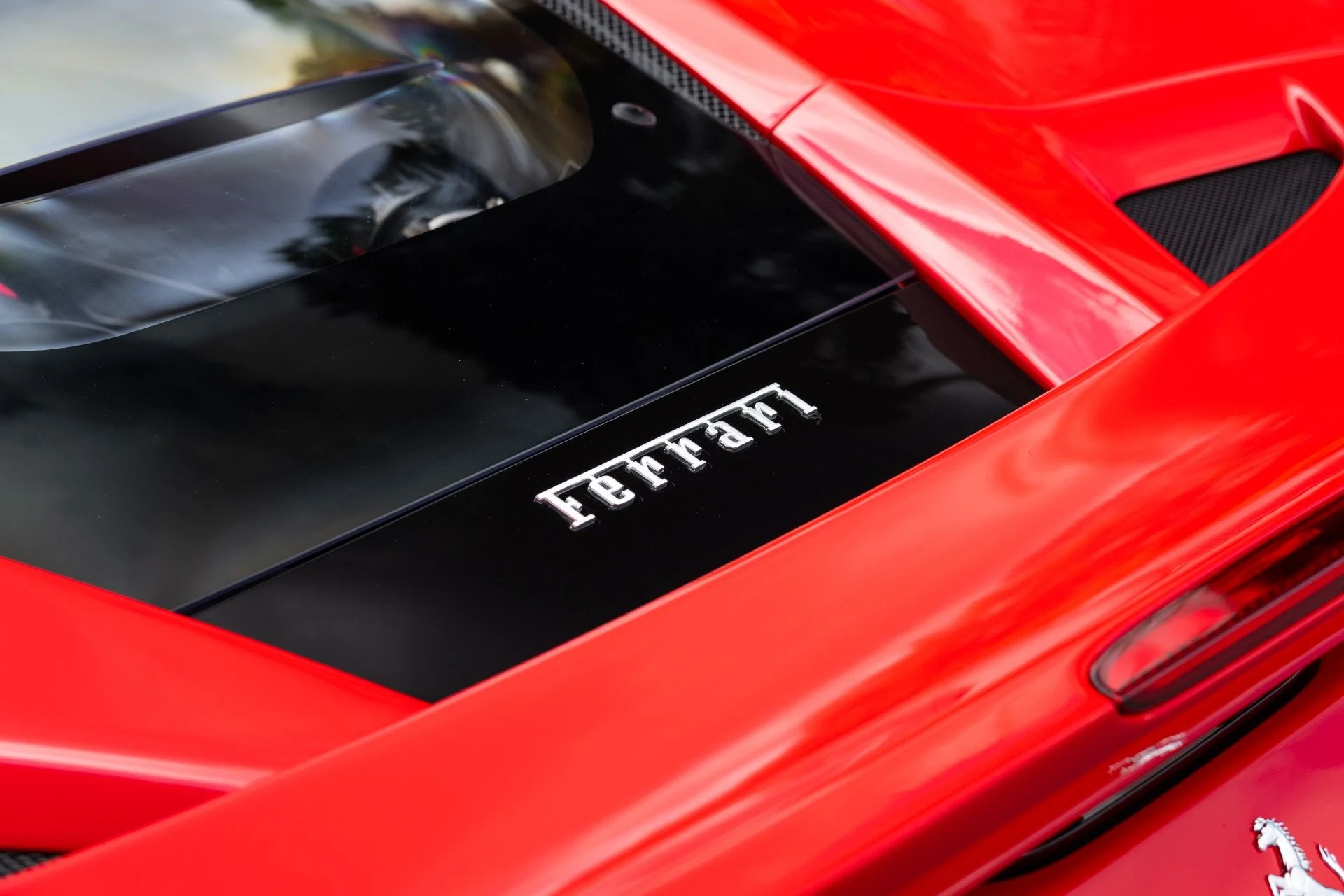 mph023_3952784197_Used_2022_Ferrari_F8_Tributo_1774670303_534e2ce91f