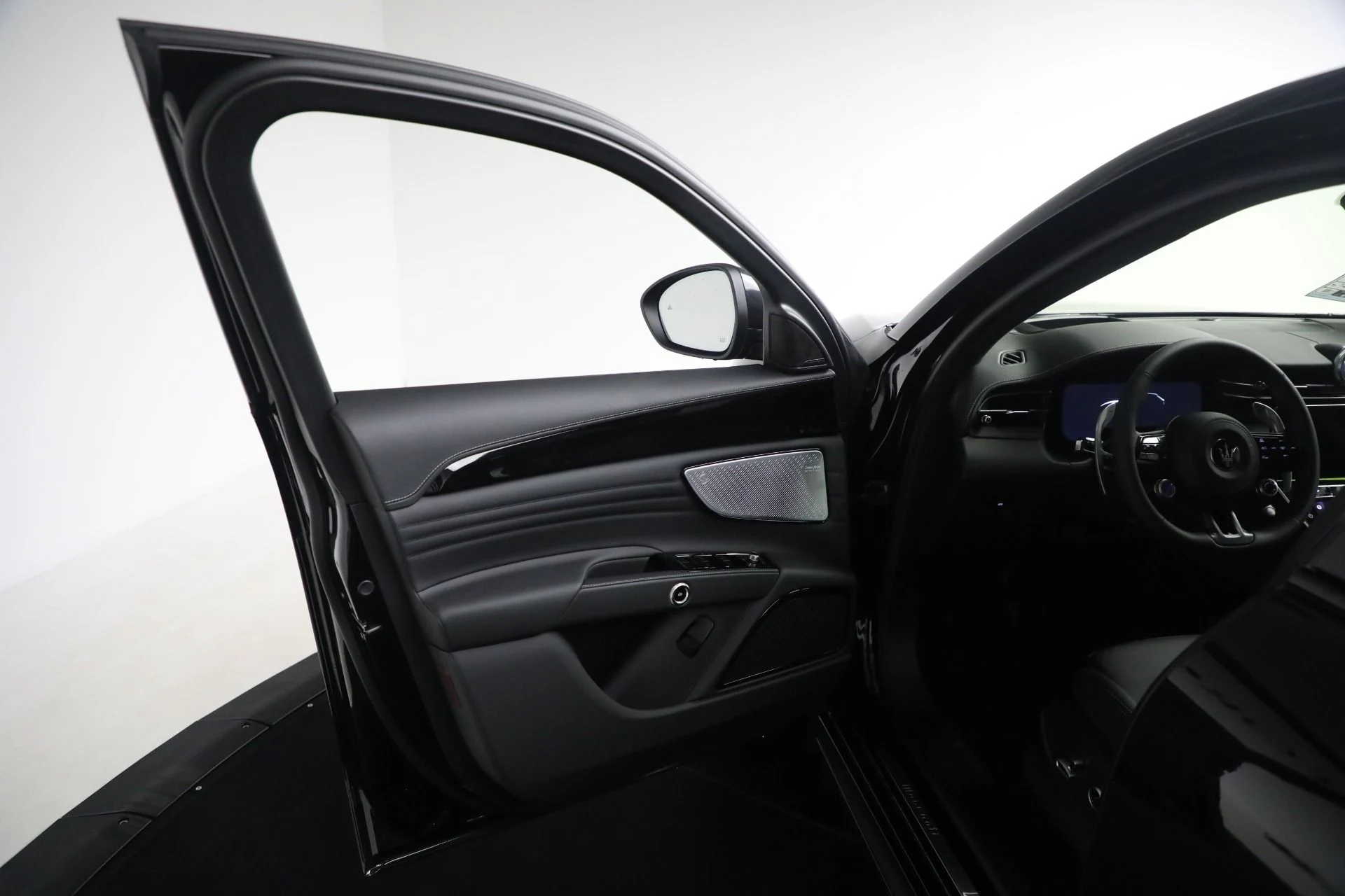 mph023_3956152438_New_2025_Maserati_Grecale_Modena_4ab5bce8d1