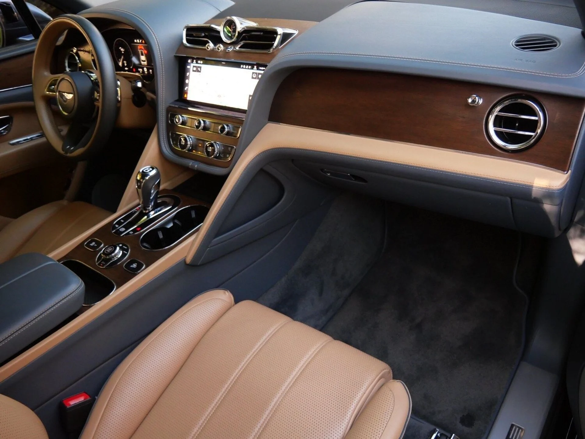 mph023_396118467_8b49fd9363425f3d7eb882ddd039f08fx_00b9a23047