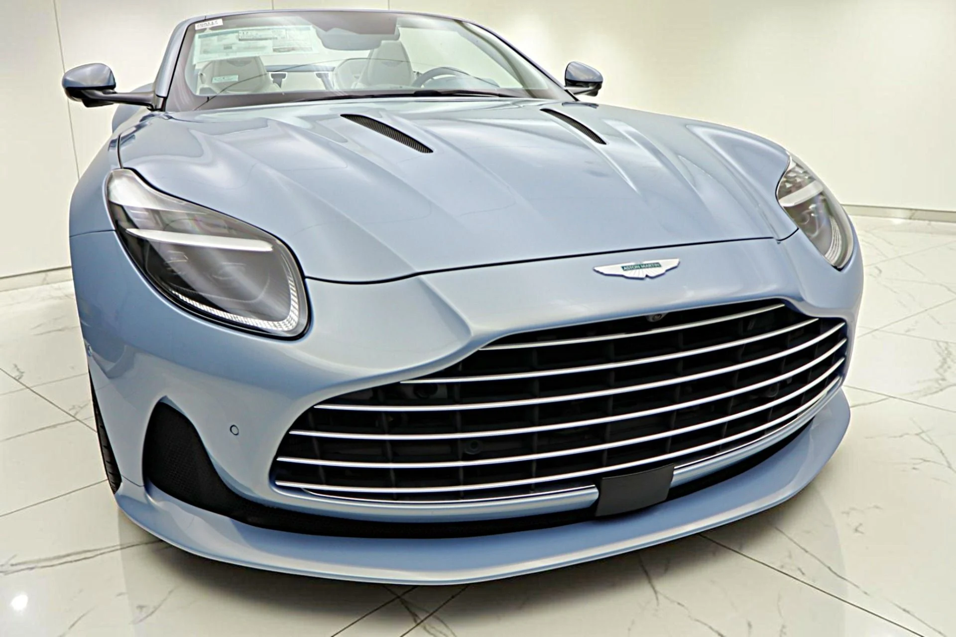 mph023_3965940595_New_2026_Aston_Martin_DB_12_Volante_171e5e22dc