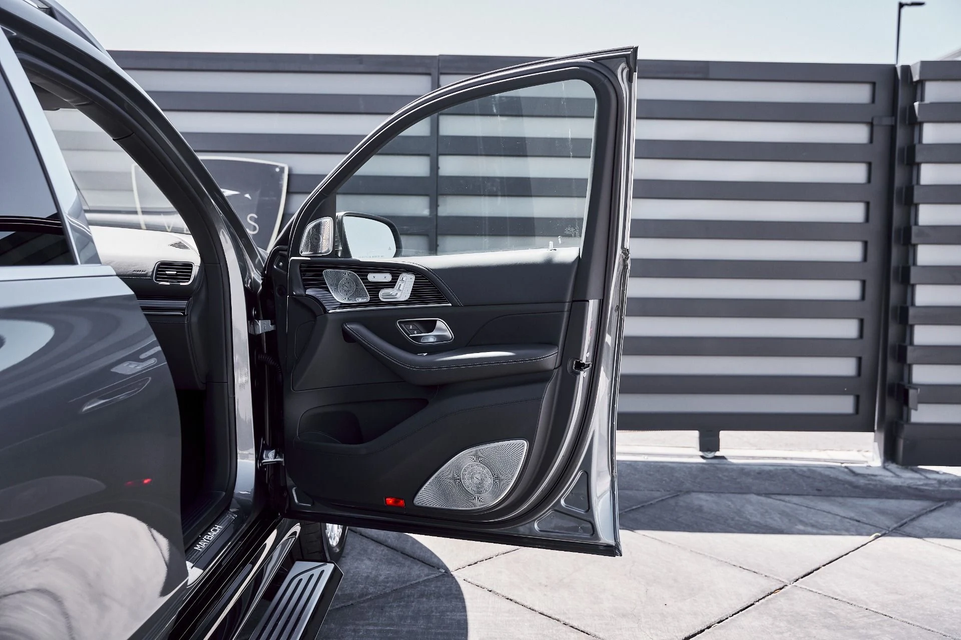 mph023_3971249083_Used_2026_Mercedes_Benz_GLS_Maybach_GLS_600_1776125278_762d9bcfb1