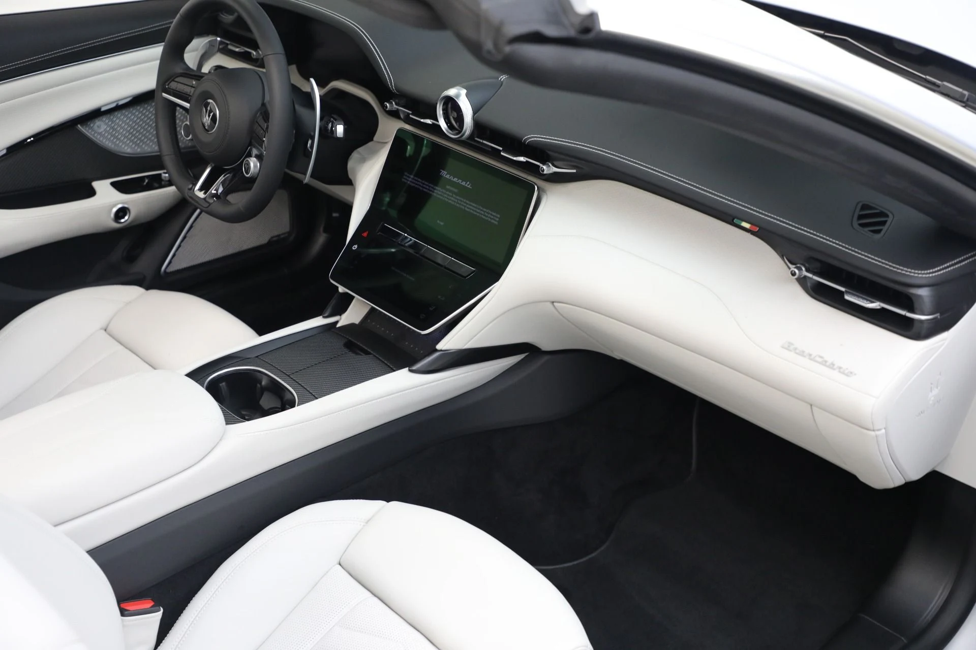 mph023_3974581423_New_2026_Maserati_Gran_Cabrio_Modena_1760557805_fd084a8054