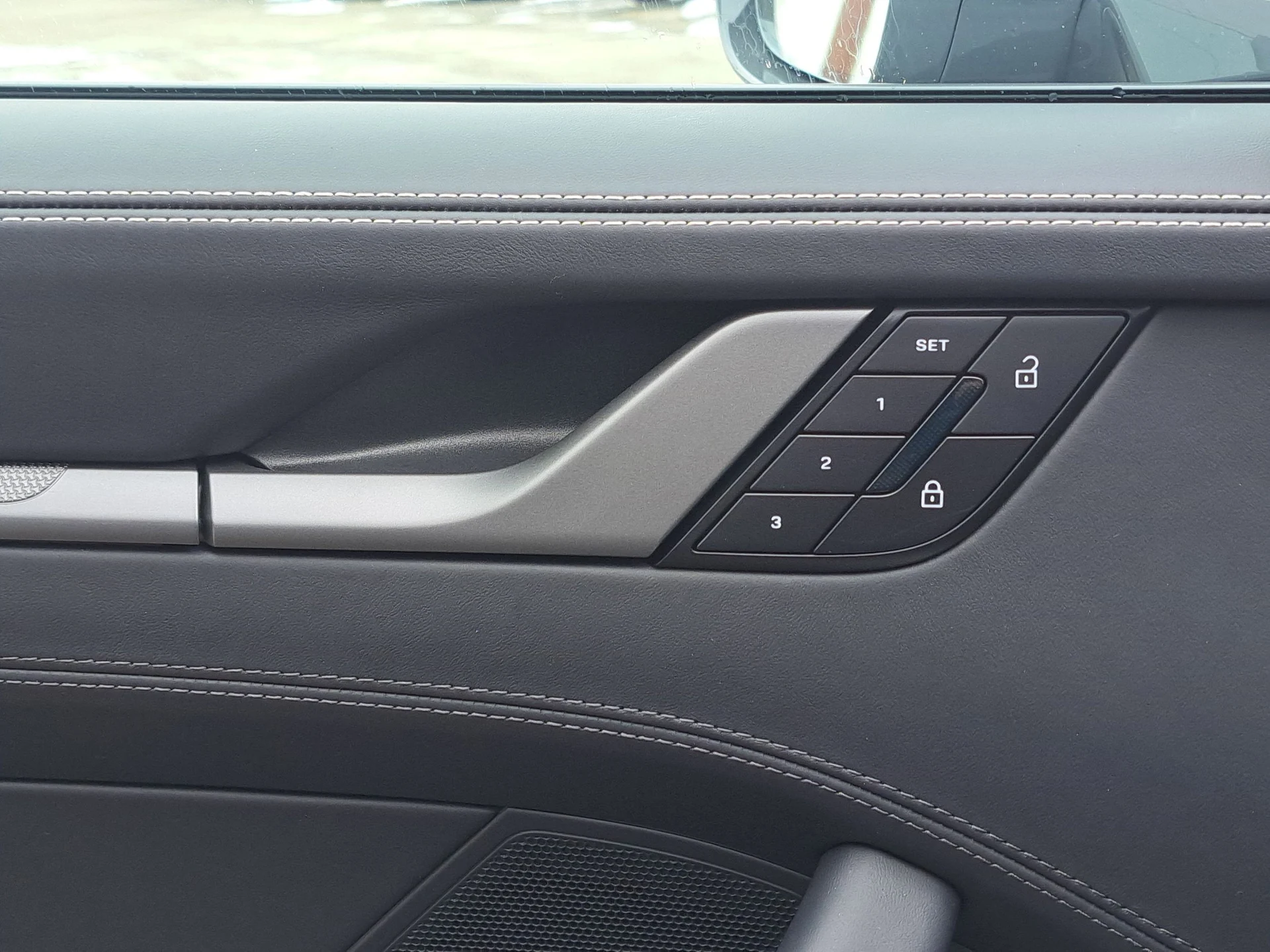 mph023_3987395126_75c0e151776fbb669c5eb677c19557cex_3db08fa5a1