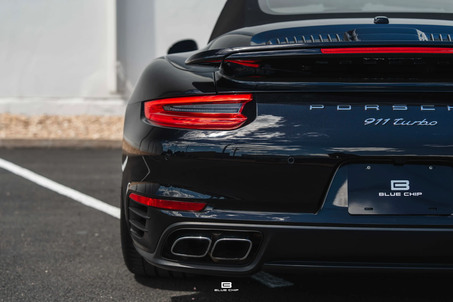 mph023_3989572258_6a2c27d46e0054cd629d2ccc_2017_Porsche_911_Turbo_24_305e906d8f
