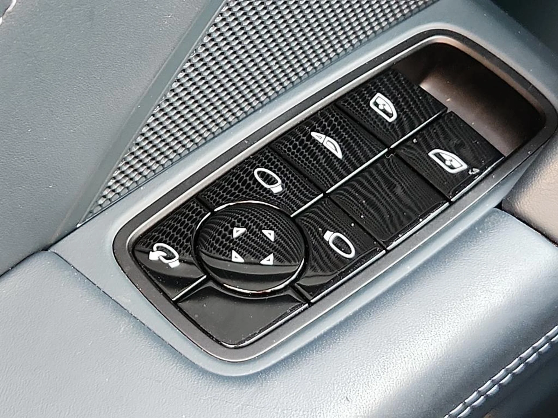 mph023_399128527_s_Ca_O_r_Vwb9_VKY_xk_CP_Yu_P2g_Av_E_a50feea2c6