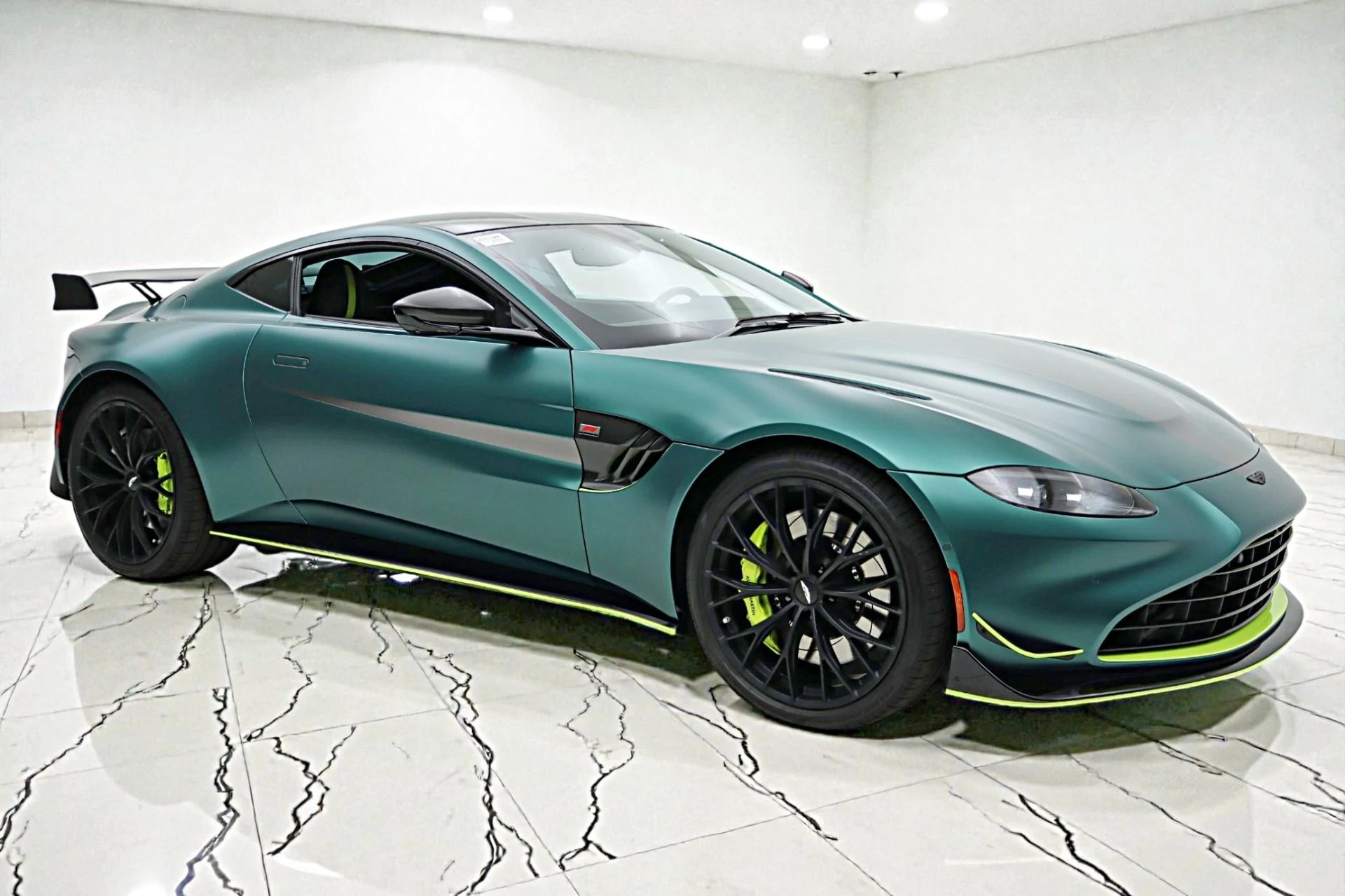 mph023_3999033335_Used_2023_Aston_Martin_Vantage_F1_EDITION_3bace62188