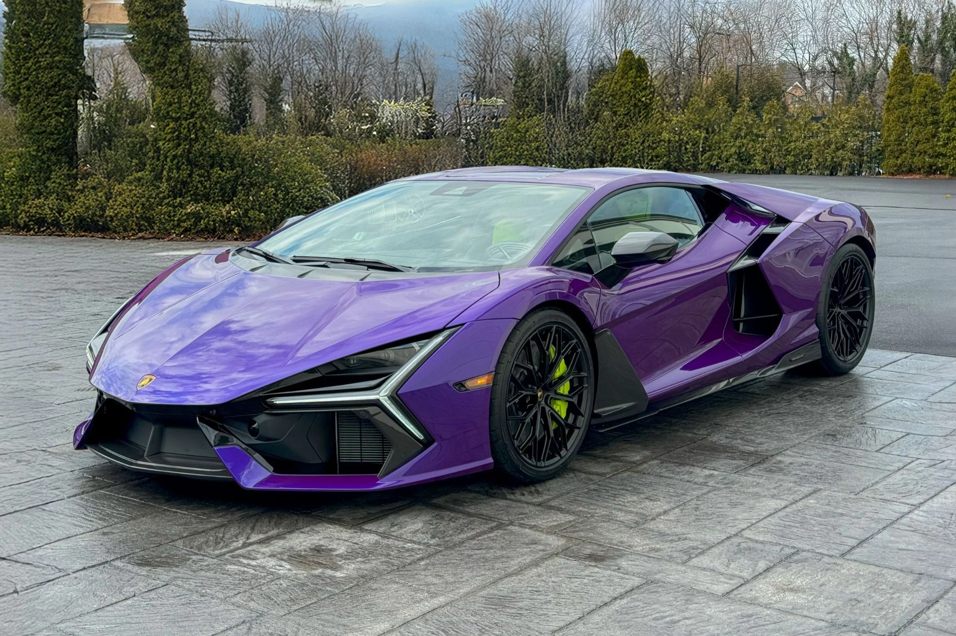 mph023_4006544244_Used_2024_Lamborghini_Revuelto_1752181803_94700e2732