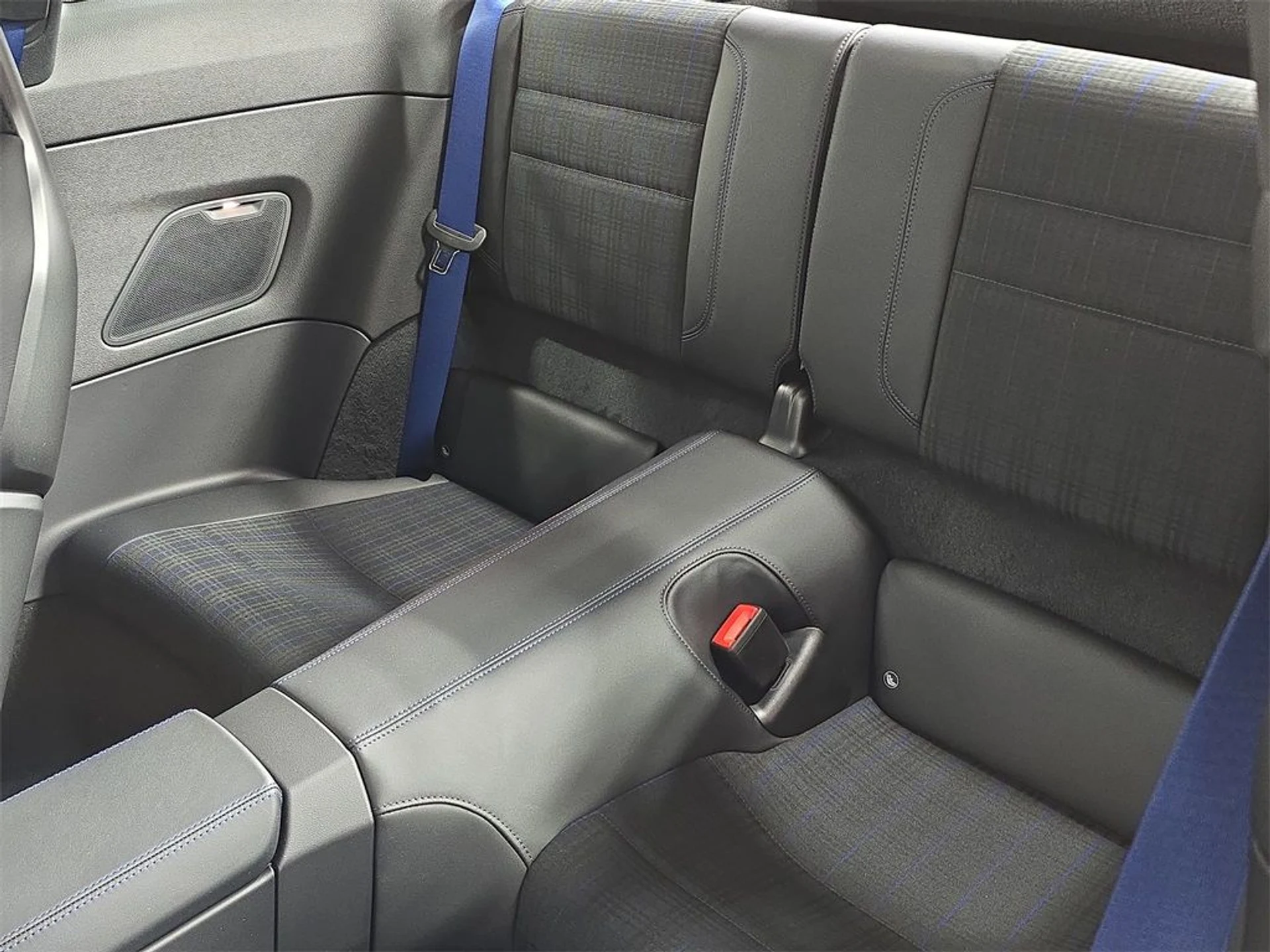 mph023_4012473020_21b78f154ab2225121686b4cc1c144bd_6c6848fbdc