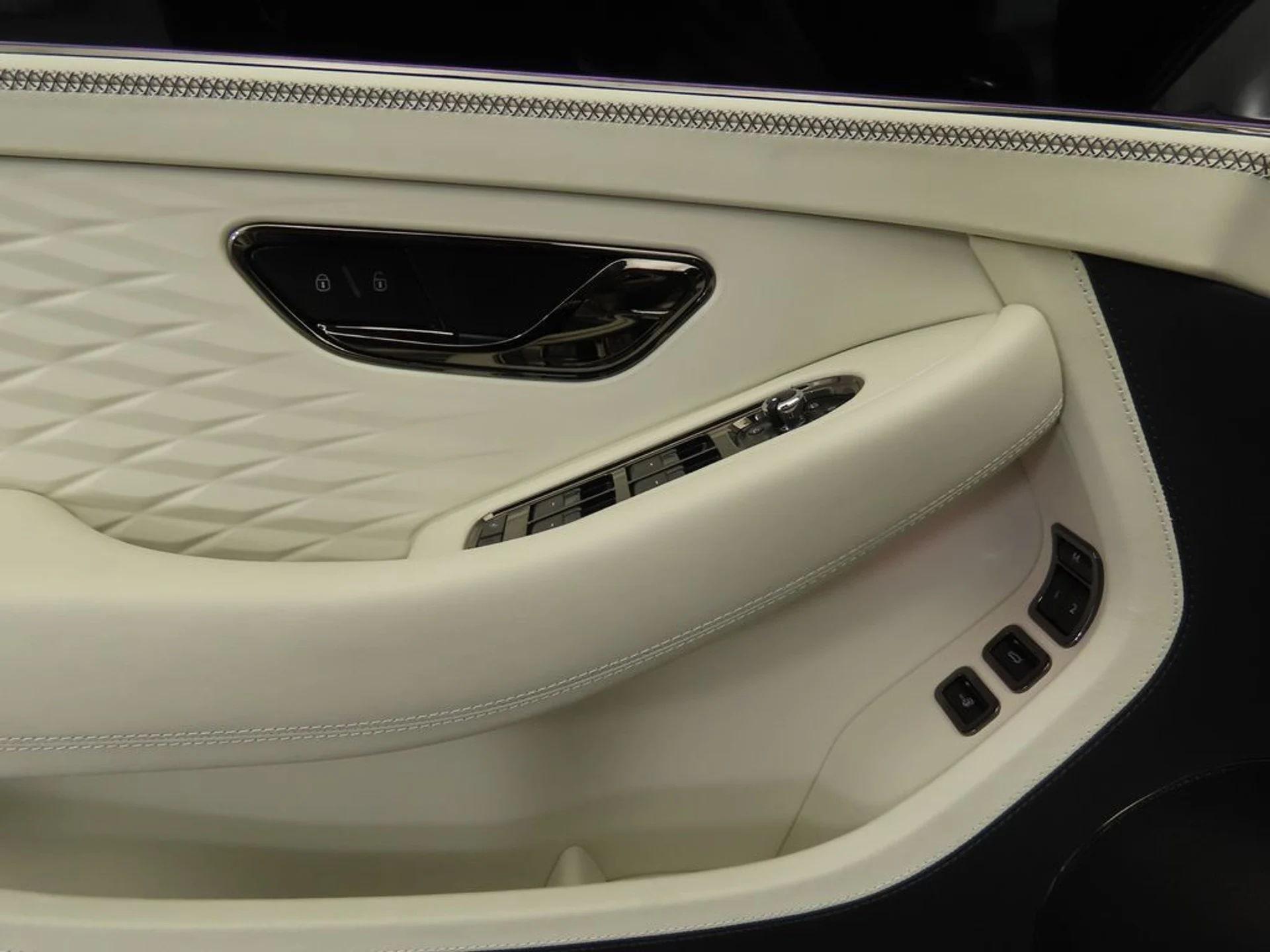 mph023_4029096386_new_2026_bentley_continental_gt_8119_22937672_24_1024_ec1b2c48b0