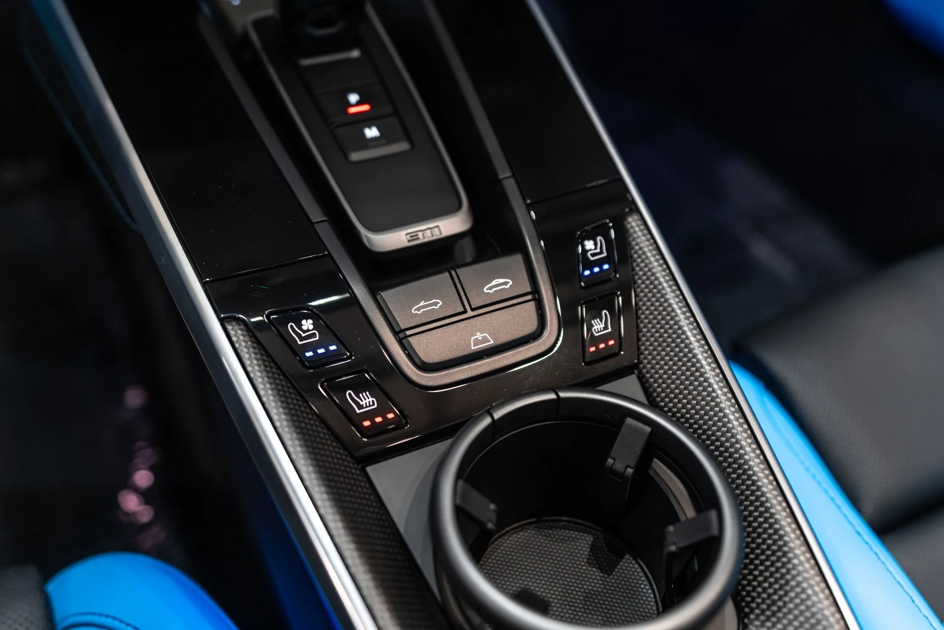 mph023_4038855991_11198_p24_l_8c4c88d46e