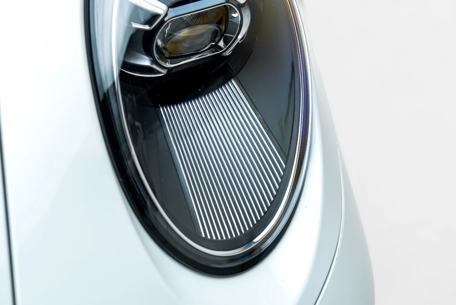 mph023_4041747537_Used_2024_Porsche_911_Carrera_4_1789493842_21f8243b4a