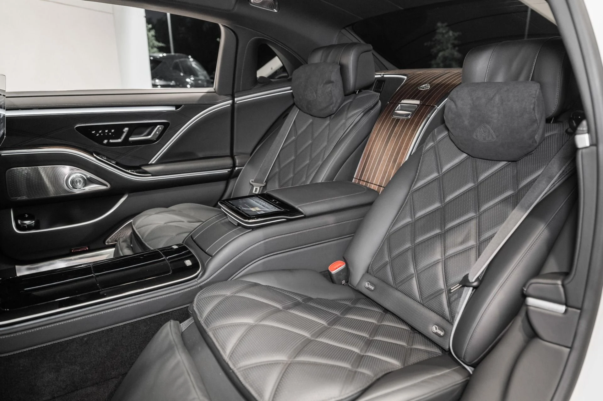 mph023_4048793484_Used_2023_Mercedes_Benz_S_Class_Maybach_S_680_1786119834_8e46bc7e9c
