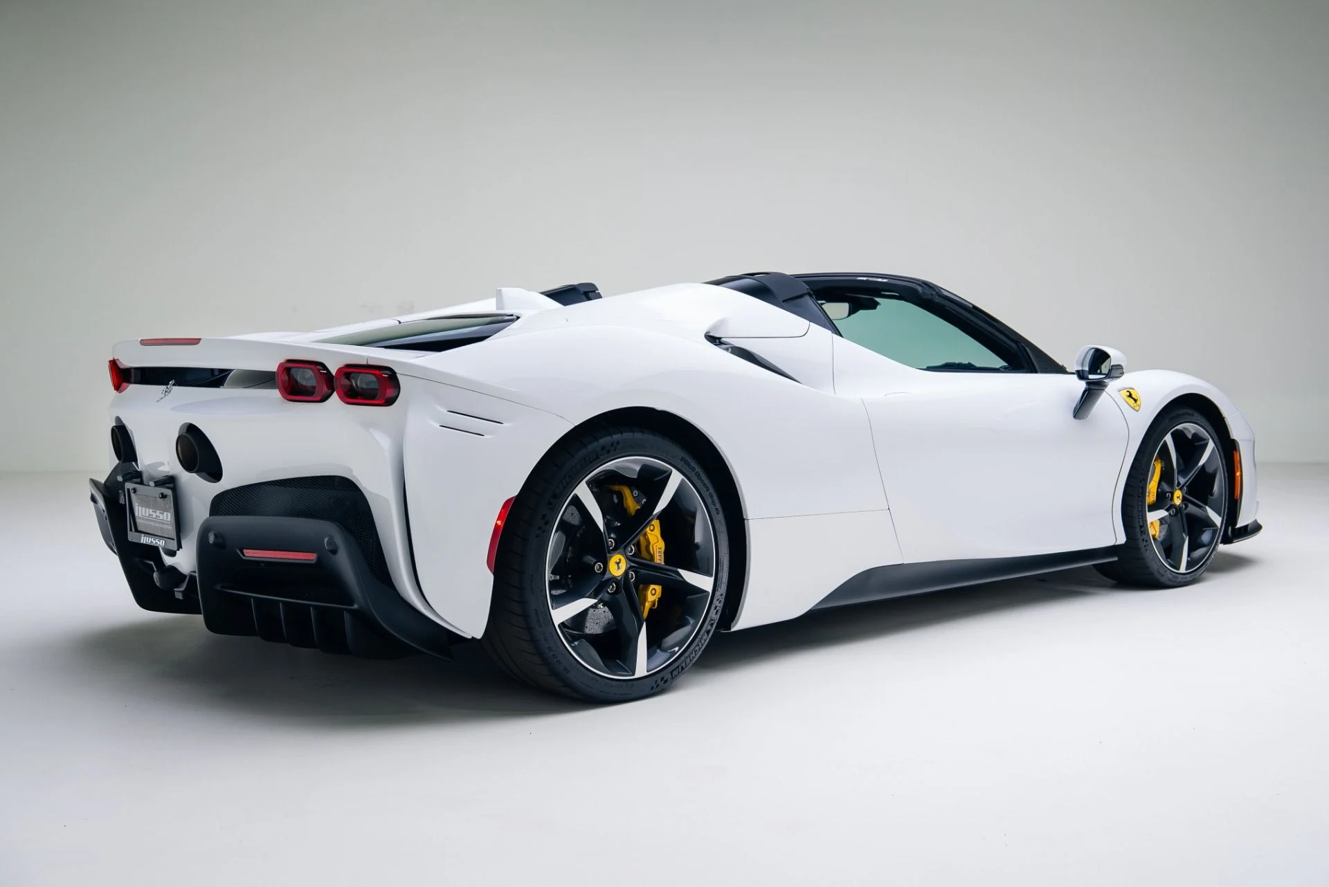 mph023_4055069311_Used_2024_Ferrari_SF_90_Spider_1764978674_7b6770e62e