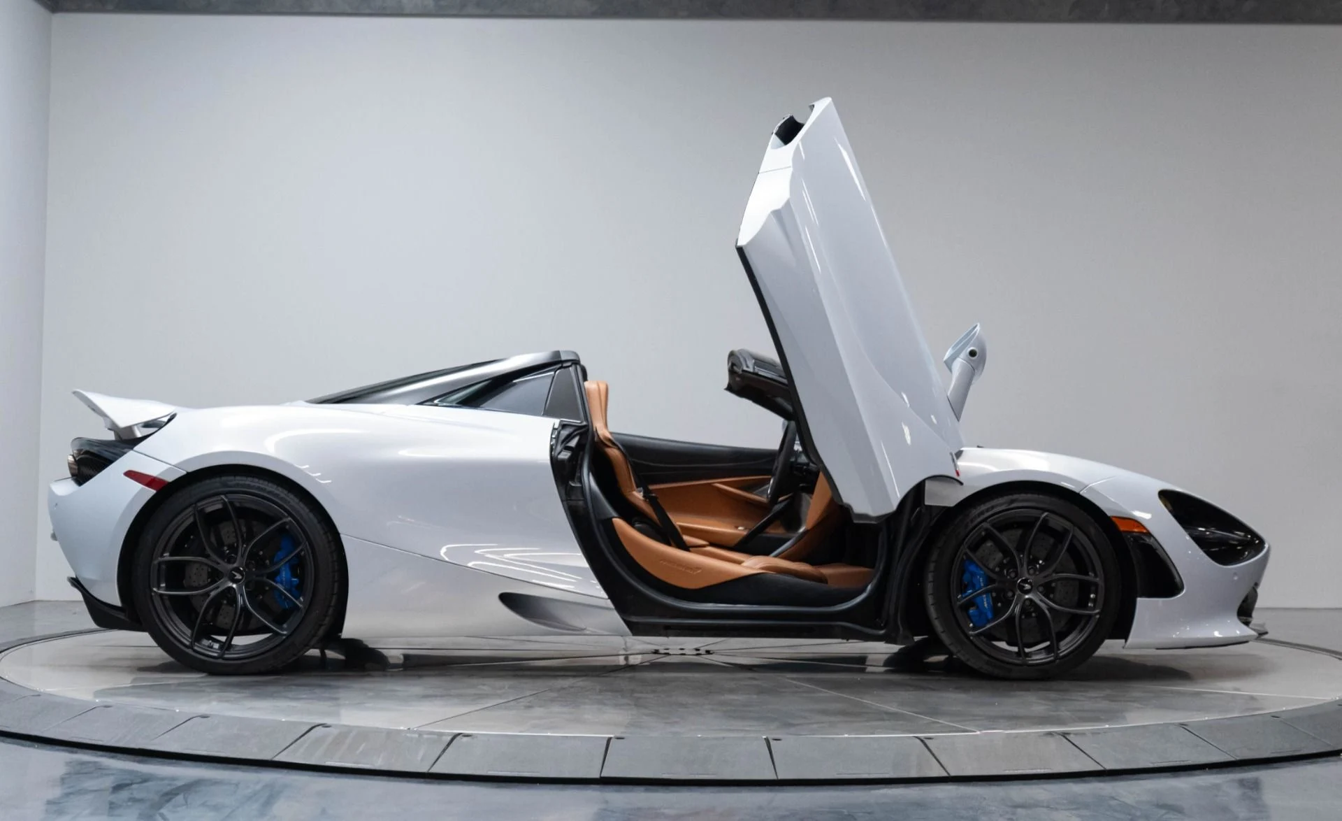 mph023_4058542251_Used_2020_Mc_Laren_720_S_Luxury_1783456114_511b1bb572