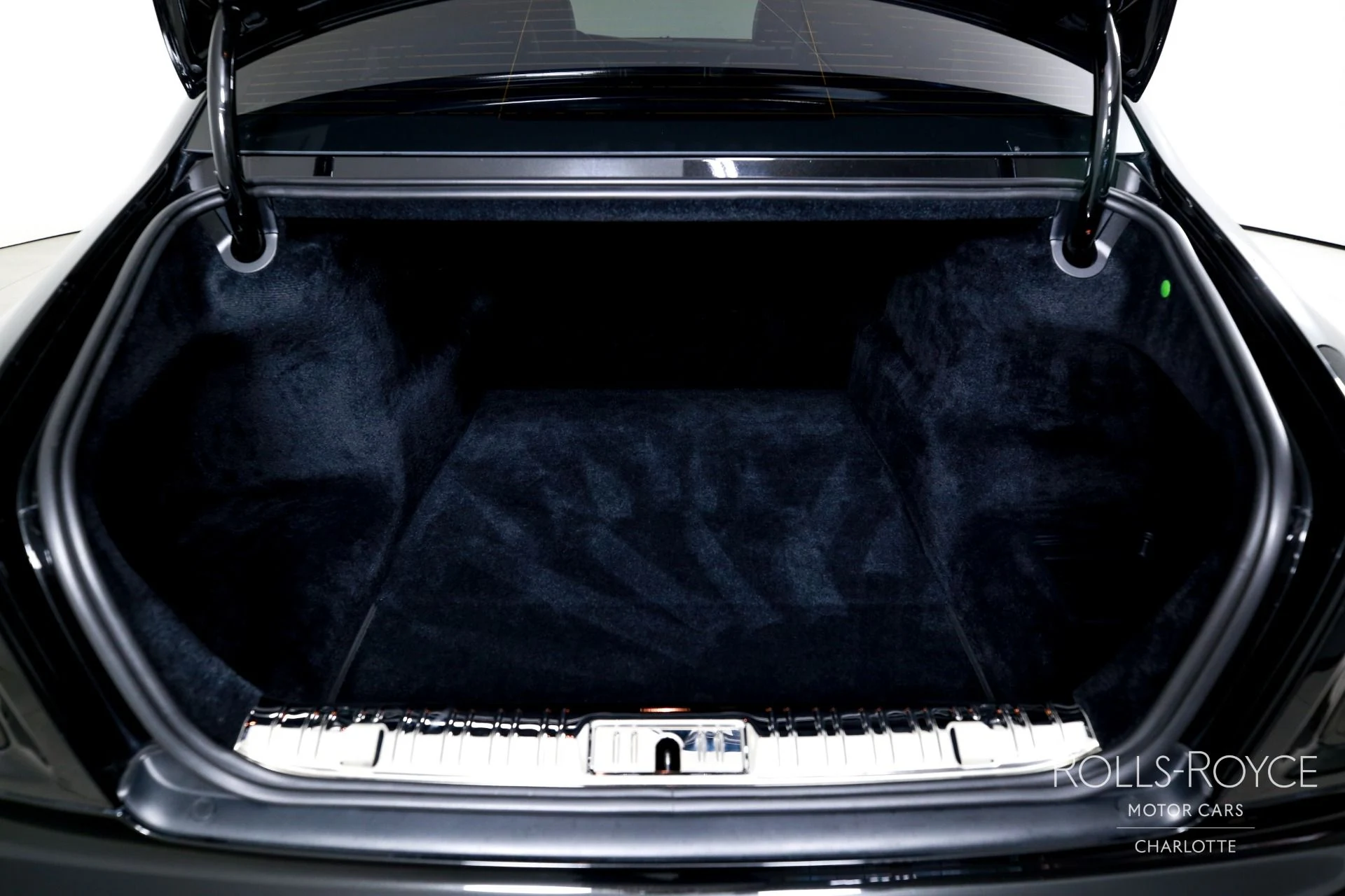 mph023_4064501577_Used_2011_Rolls_Royce_Ghost_1781189542_7d045965c5