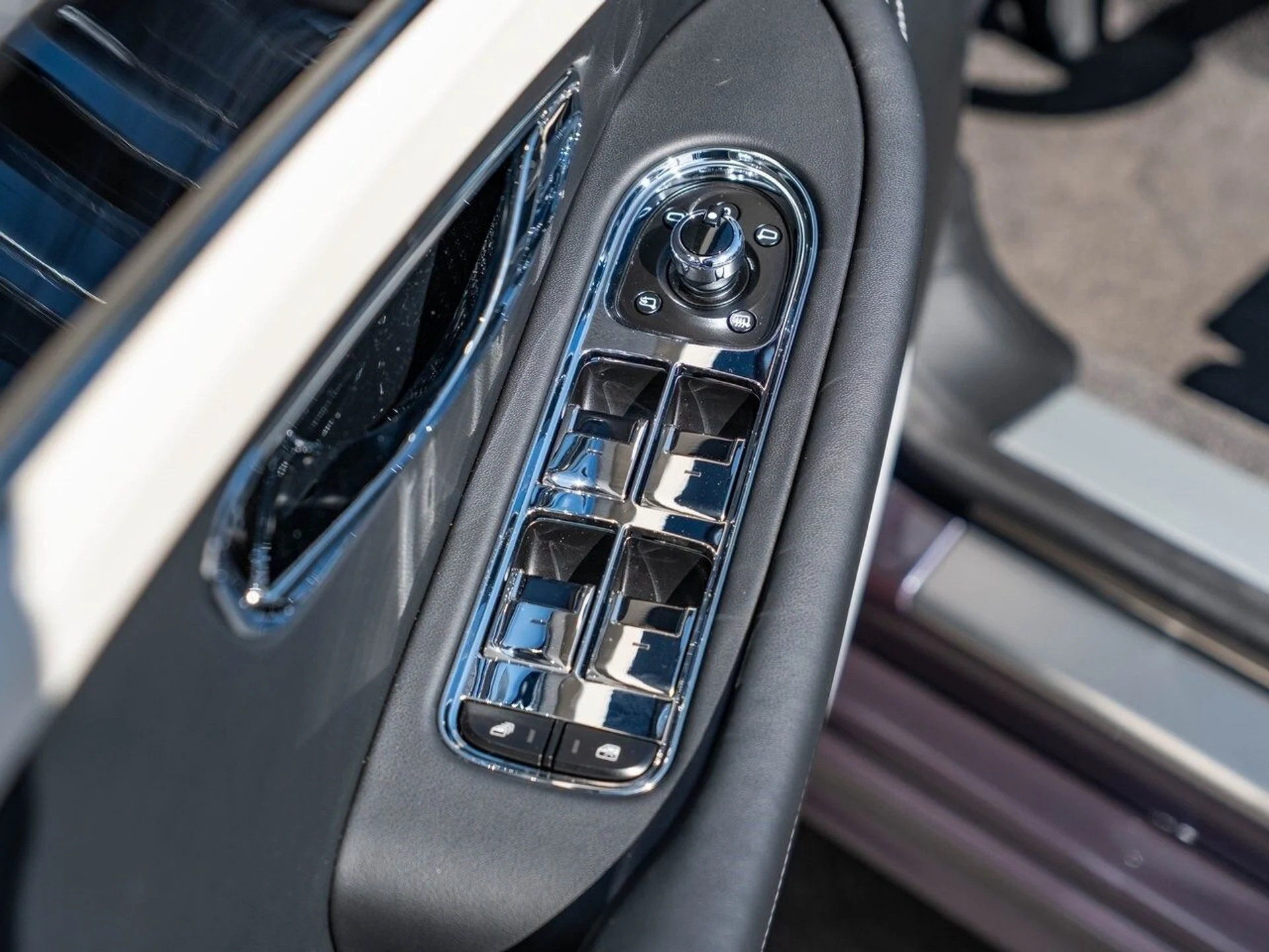 mph023_4064624790_07ff03e296e3bf3beb0bd33ec5e3f84ax_bfa7113c47