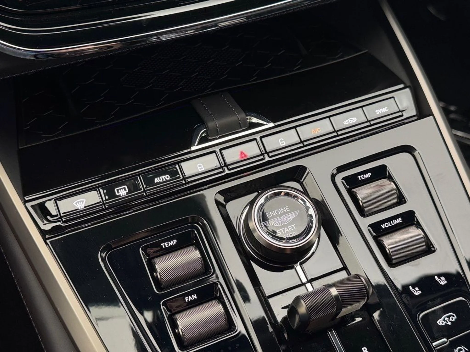 mph023_4068185804_vht6n593d5uulilinapg13j0vtfc_bff73f8e4f