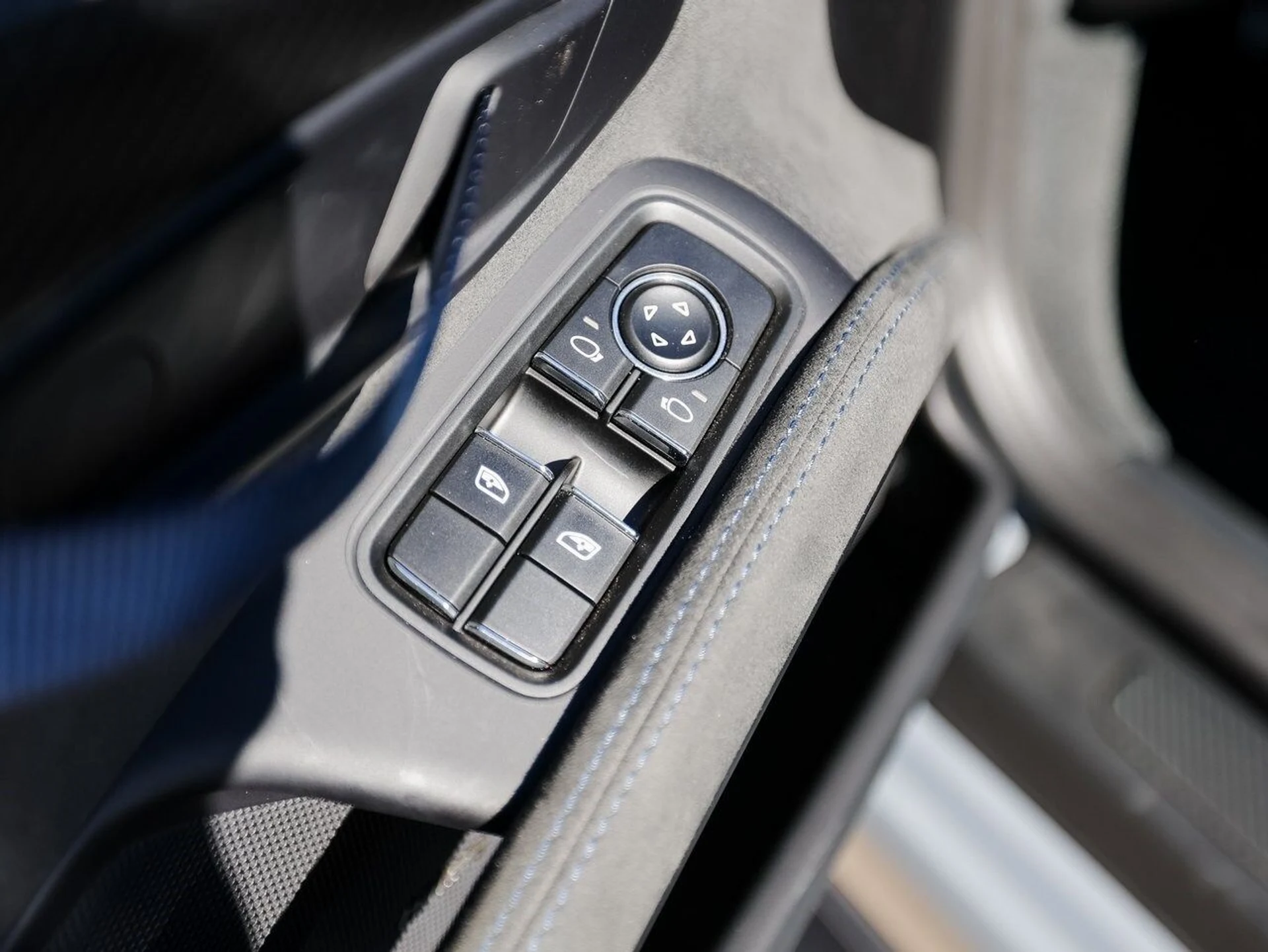 mph023_4071186029_8e57cdfadbca86e031660823950033ebx_108dfd8533