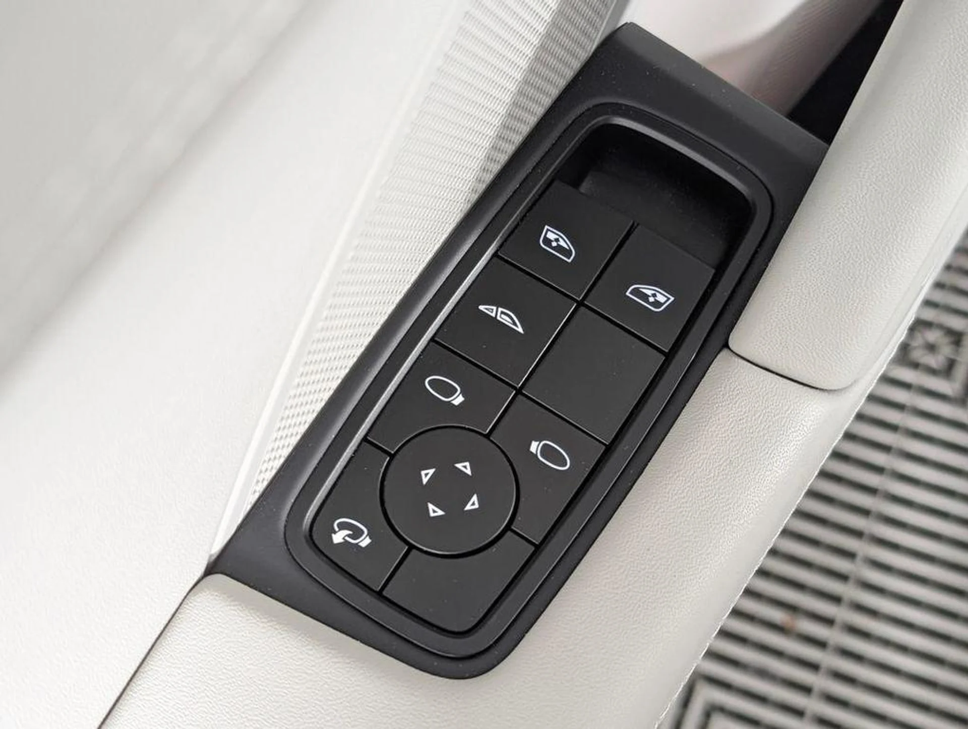 mph023_4071668200_i_Pl_Yv_Ci_F9n_Fc_AU_9_Og3yf_S4_QRKCE_f7042753e5